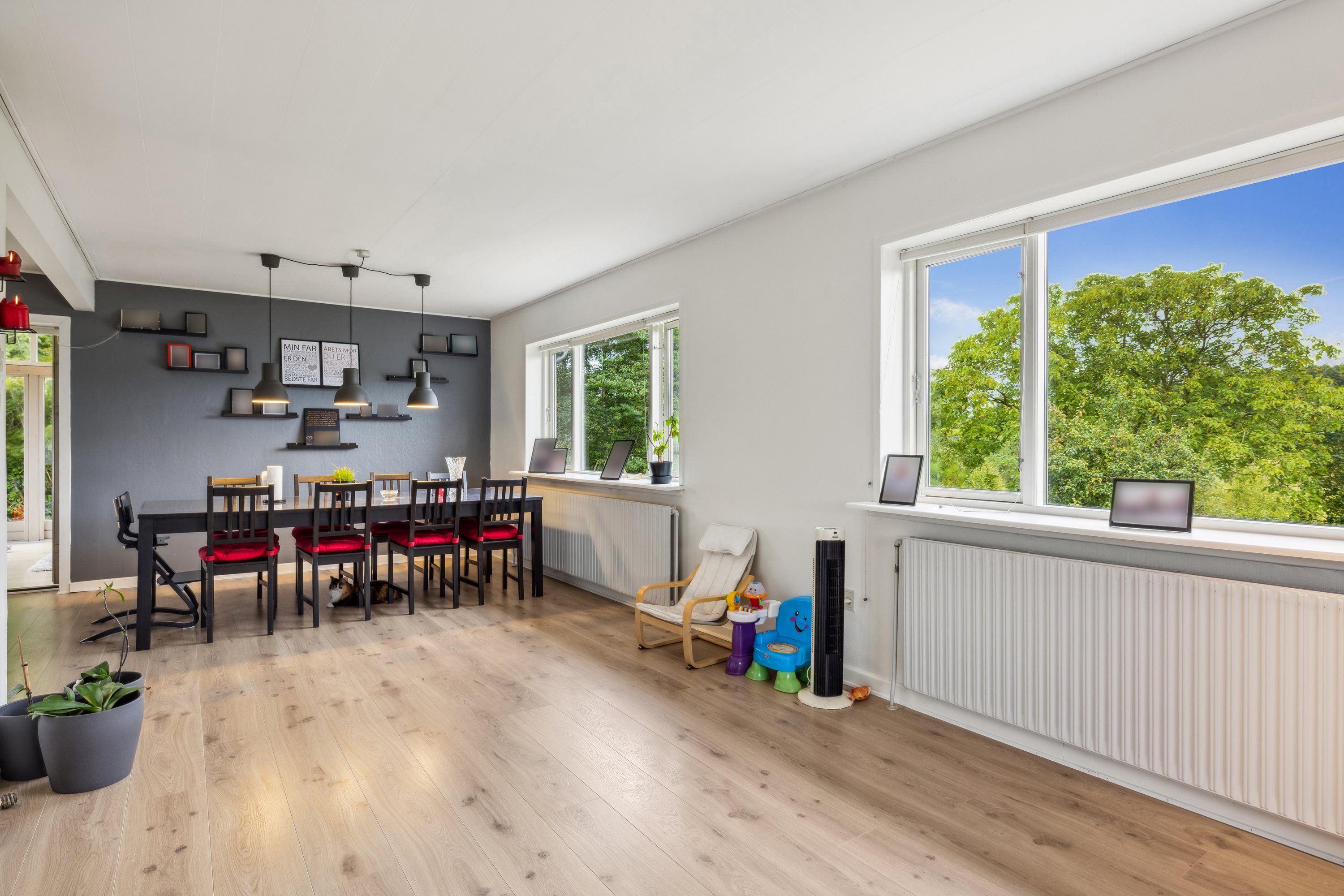 Fremhævet stue billede i fuldskærmstilstand. Billede af Hovedgaden 75, 8831 Løgstrup