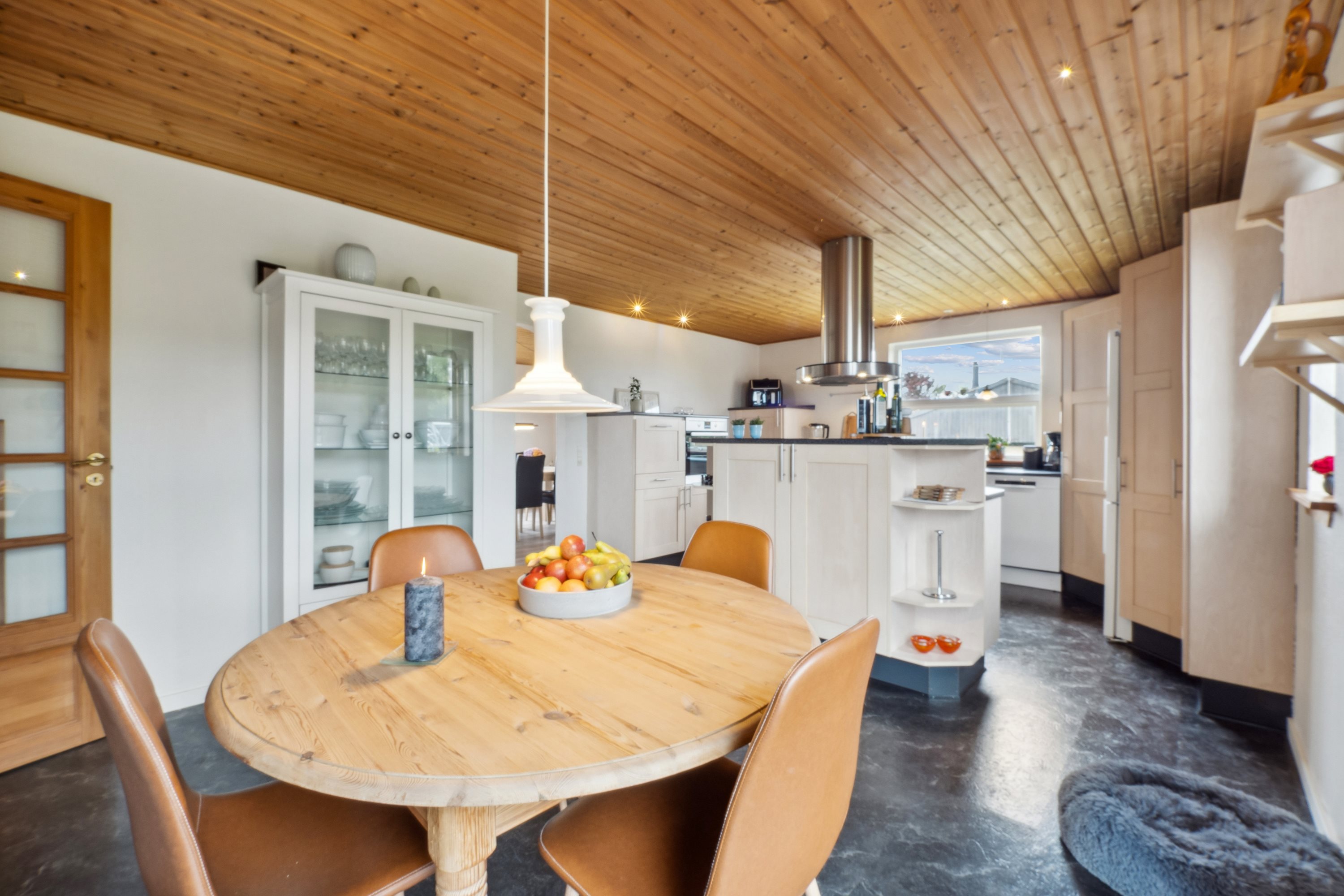 Fremhævet stue billede i fuldskærmstilstand. Billede af Næssundvej 284, Ø Hvidbjerg, 7970 Redsted M