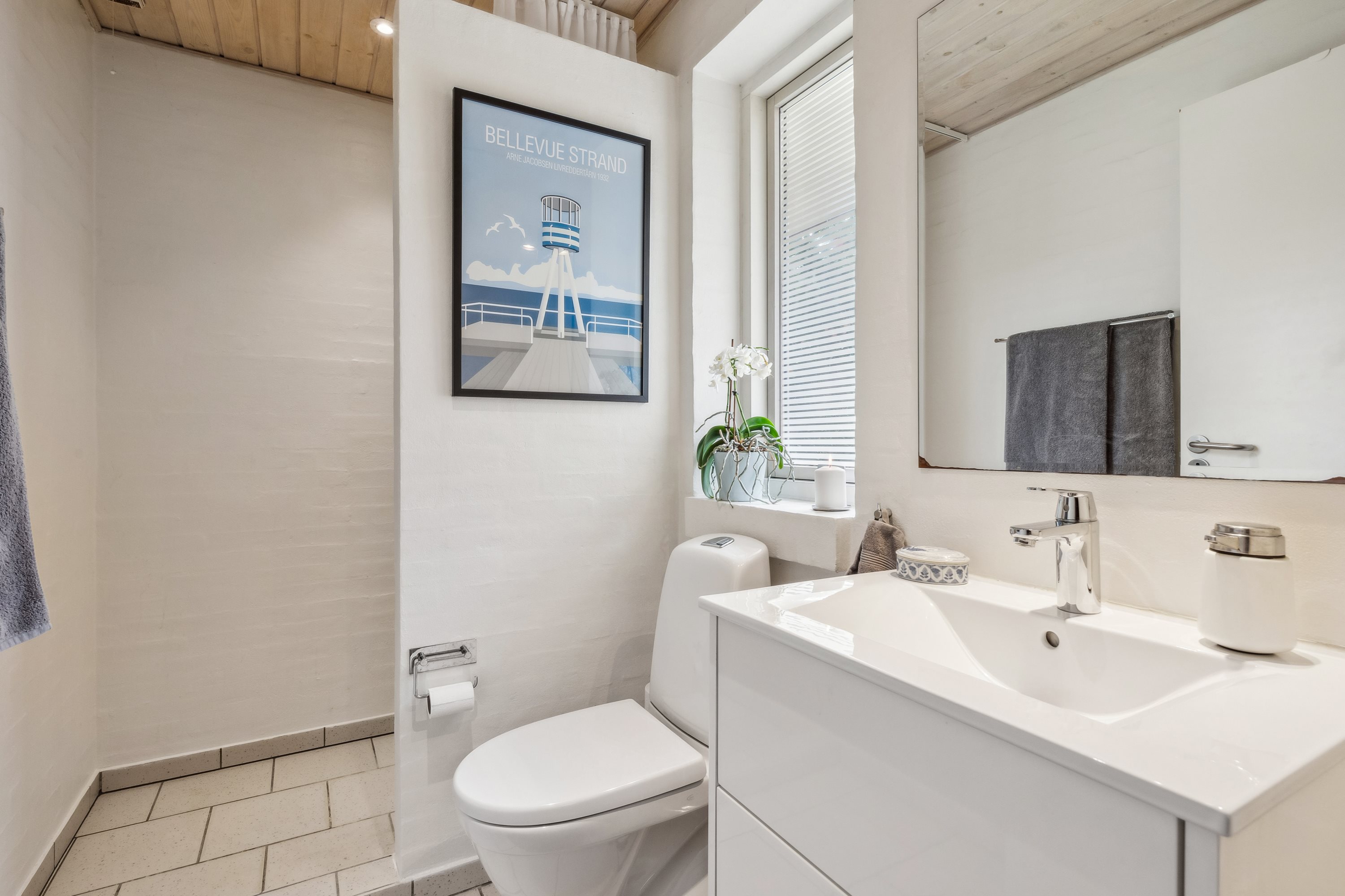 Fremhævet badeværelse billede i fuldskærmstilstand. Billede af Vesterhegnet 76, 4600 Køge