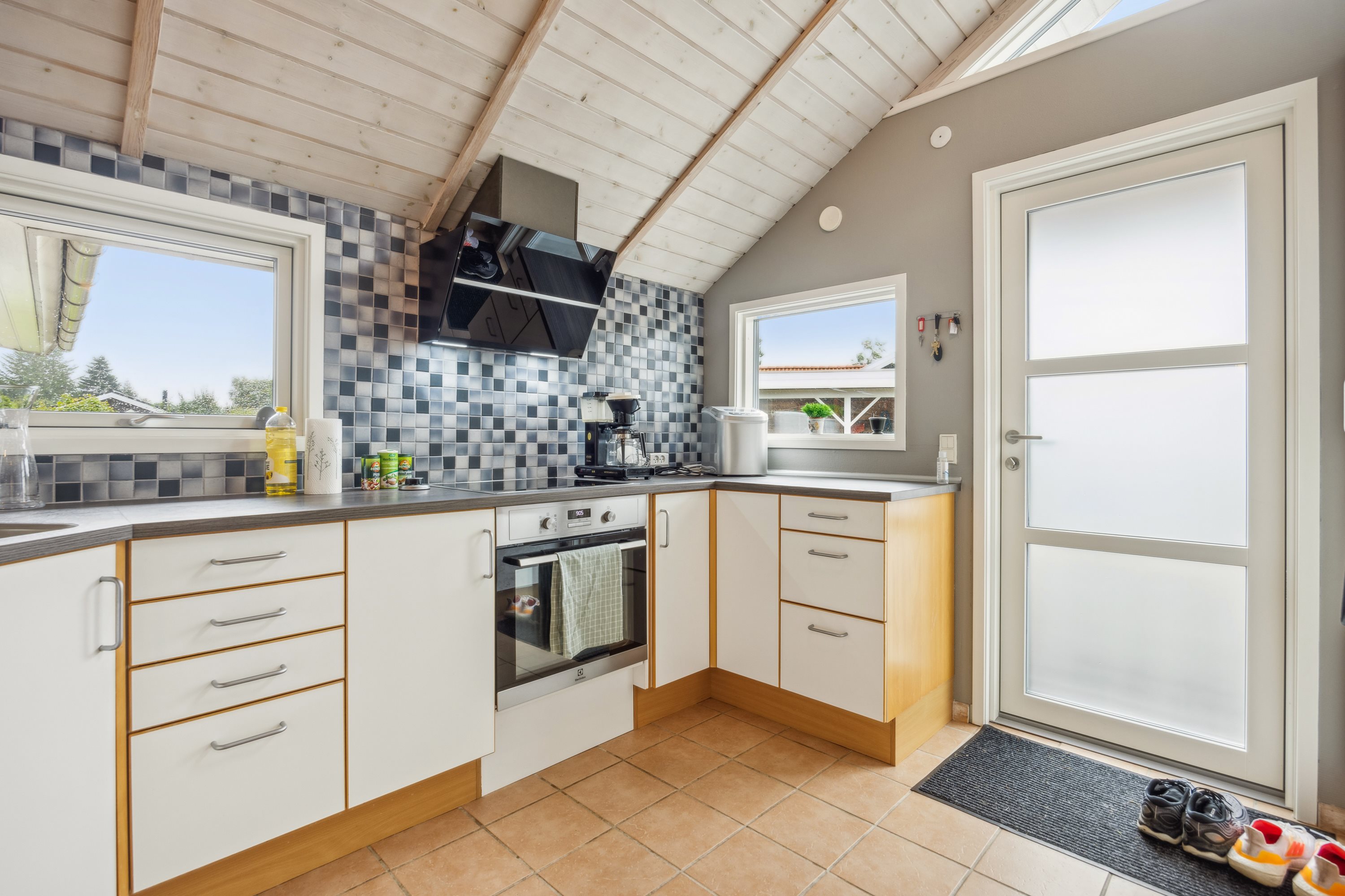 Fremhævet køkken billede i fuldskærmstilstand. Billede af Junovej 13, Gl Bisnap, 9370 Hals