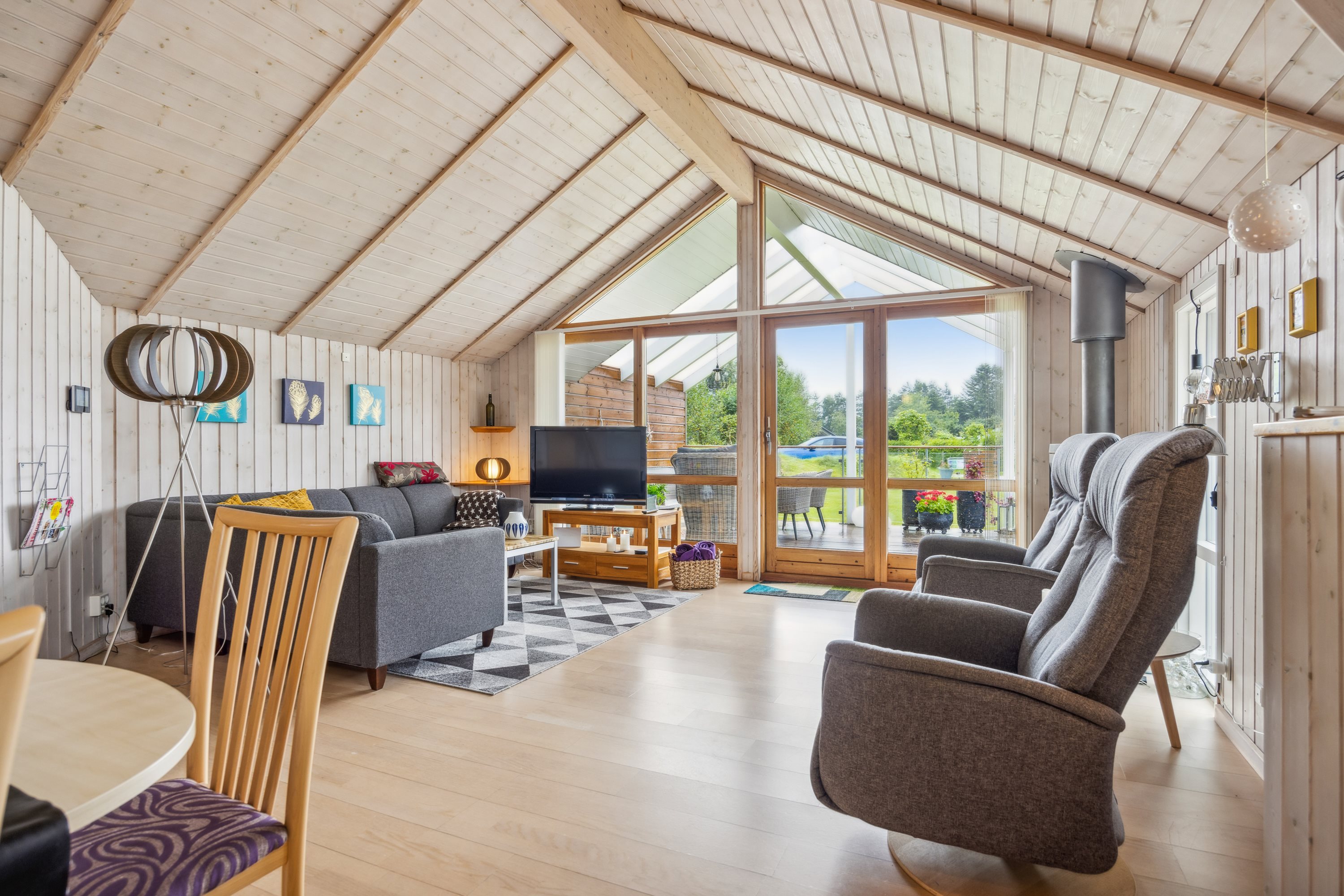 Fremhævet stue billede i fuldskærmstilstand. Billede af Junovej 13, Gl Bisnap, 9370 Hals