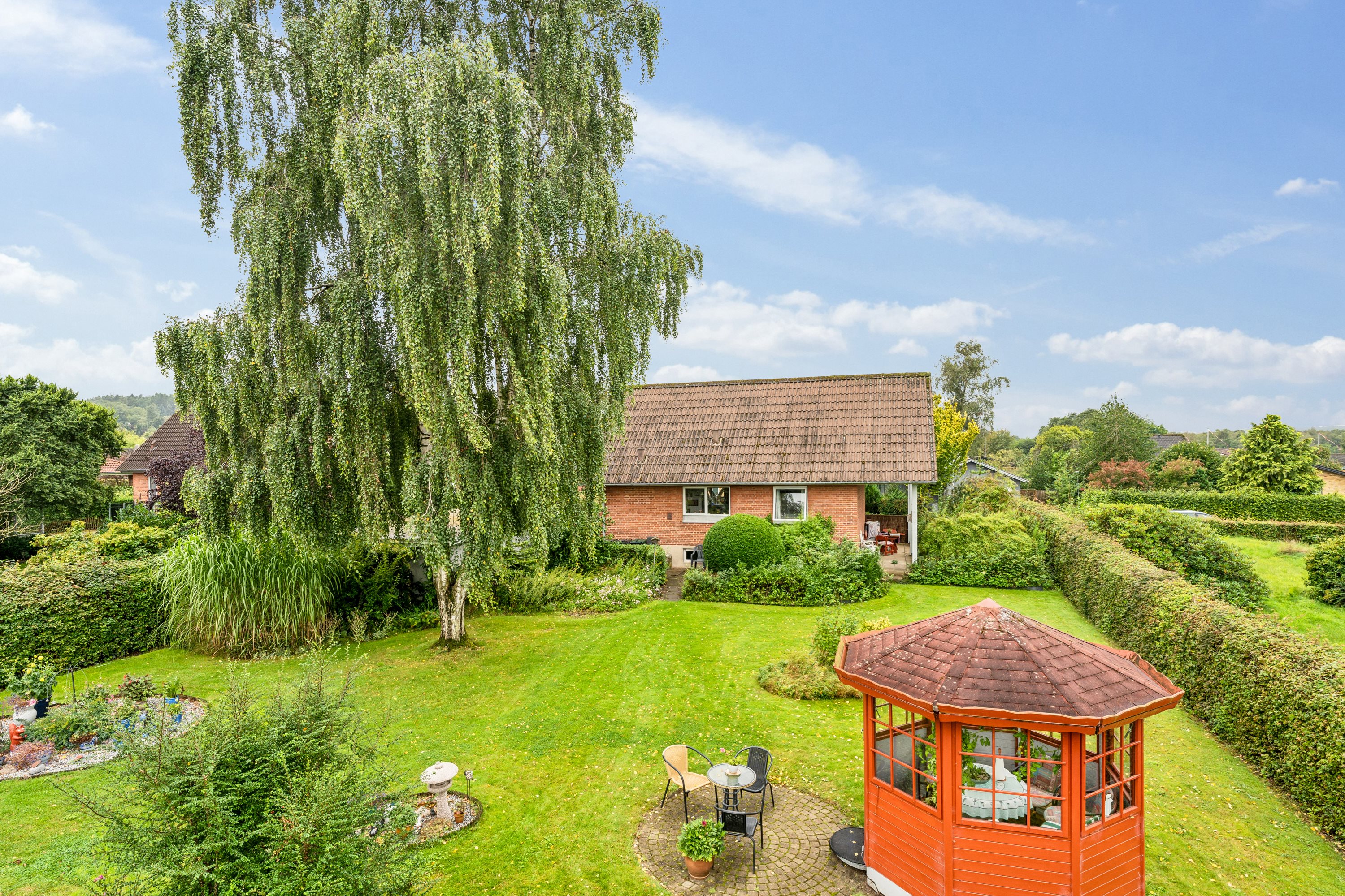 Fremhævet have billede i fuldskærmstilstand. Billede af Engvej 4, 8860 Ulstrup