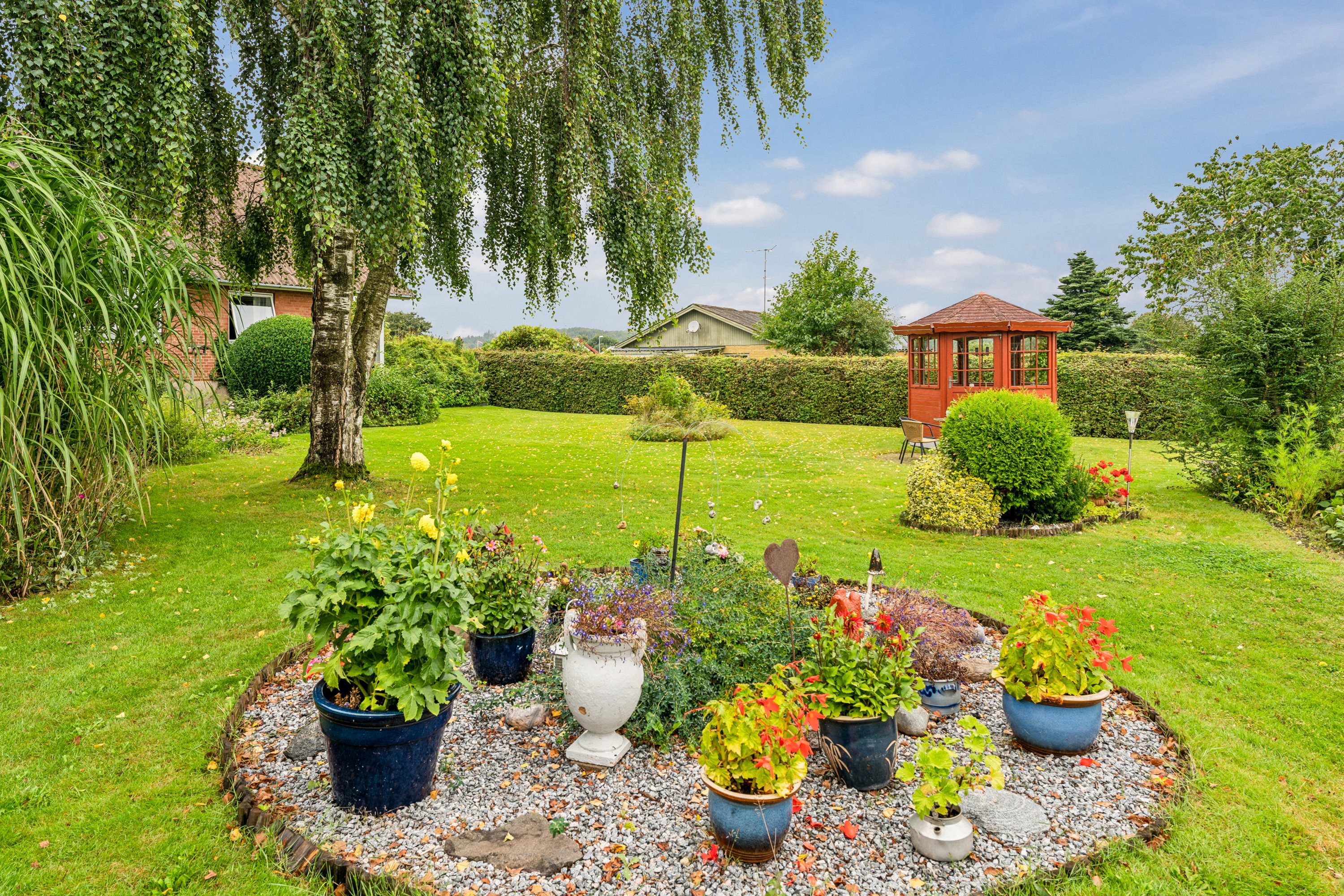 Fremhævet have billede i fuldskærmstilstand. Billede af Engvej 4, 8860 Ulstrup