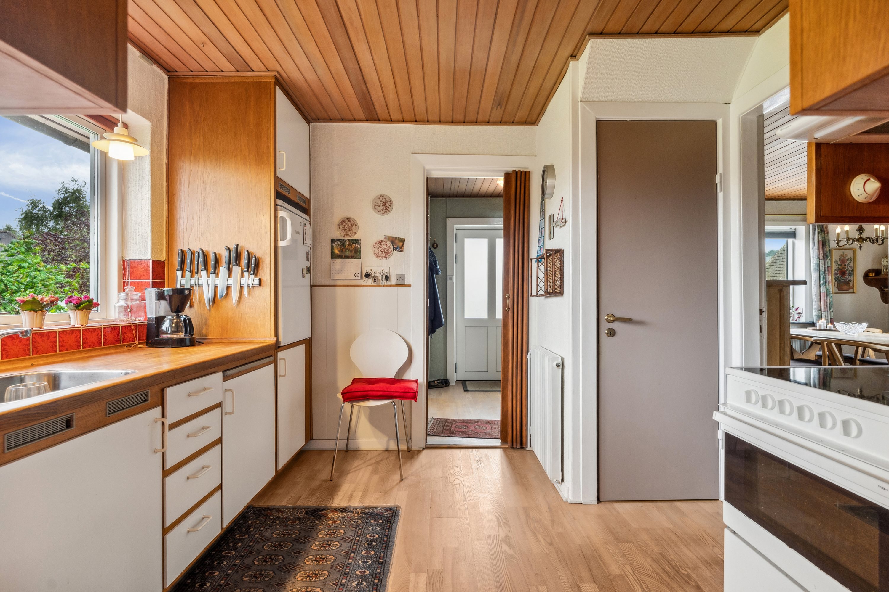 Fremhævet køkken billede i fuldskærmstilstand. Billede af Engvej 4, 8860 Ulstrup