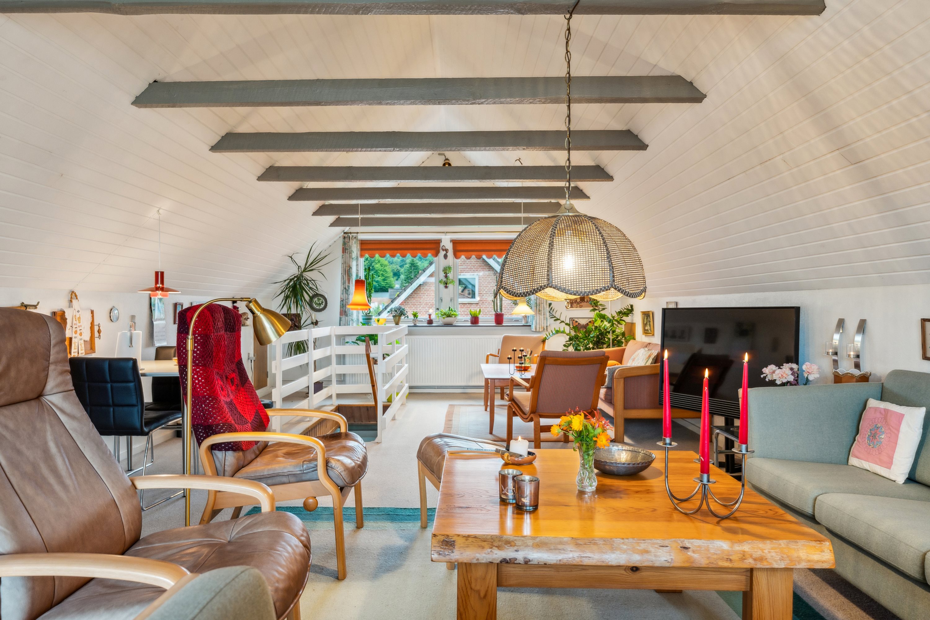 Fremhævet stue billede i fuldskærmstilstand. Billede af Engvej 4, 8860 Ulstrup