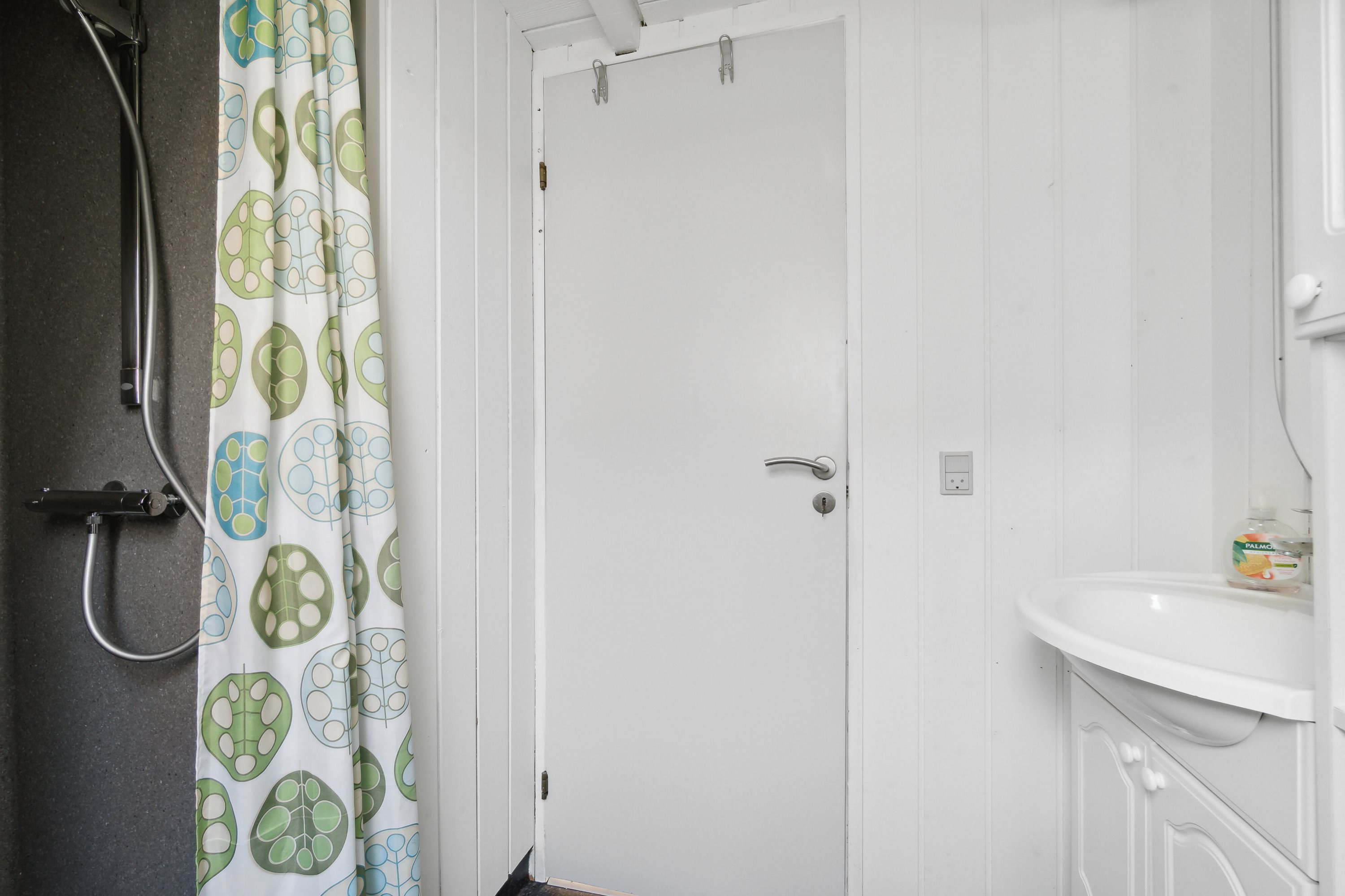 Fremhævet badeværelse billede i fuldskærmstilstand. Billede af Golfsvinget 145, Gatten, 9640 Farsø