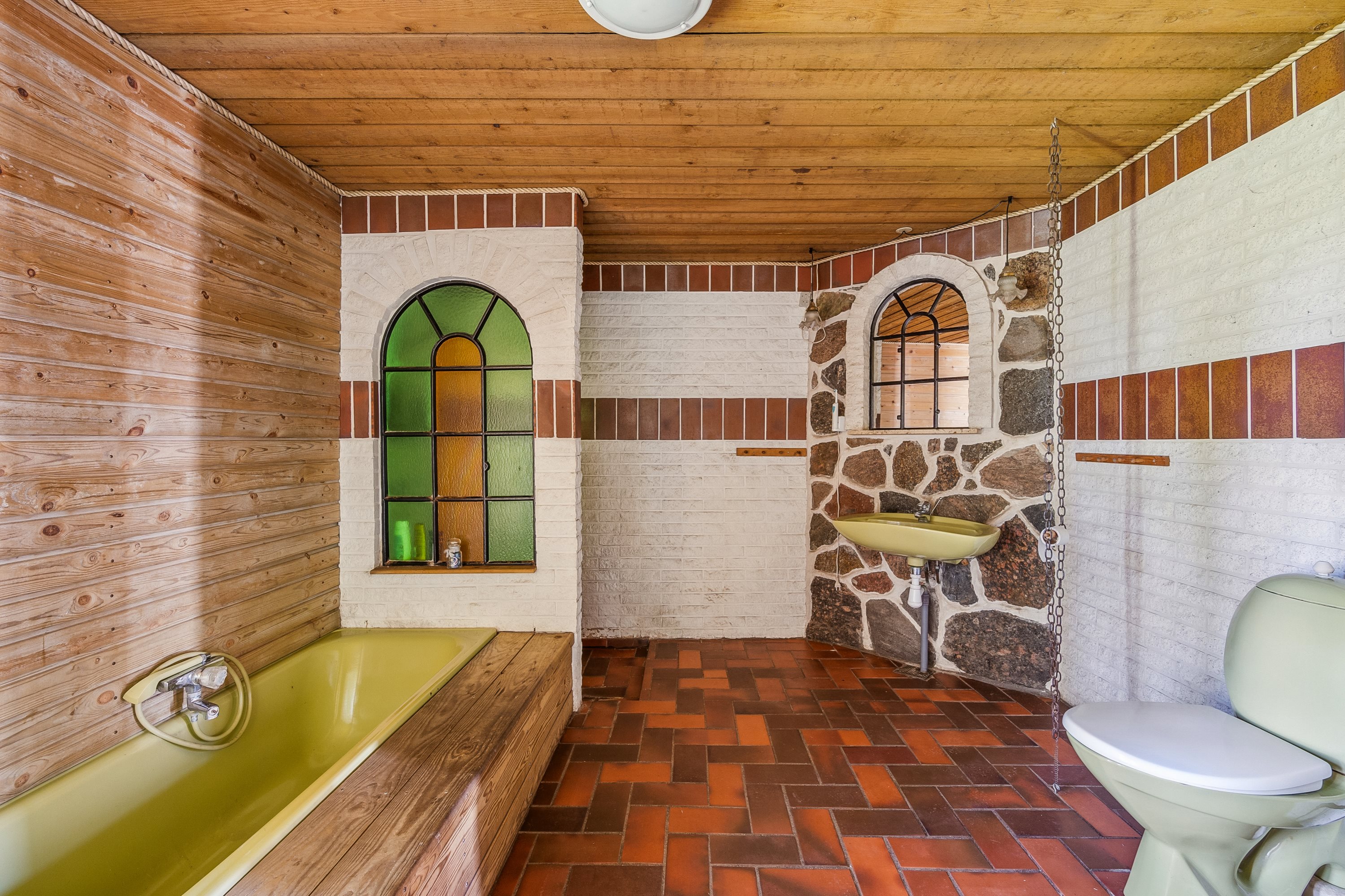 Fremhævet bad billede i fuldskærmstilstand. Billede af Hadsundvej 99, Als, 9560 Hadsund