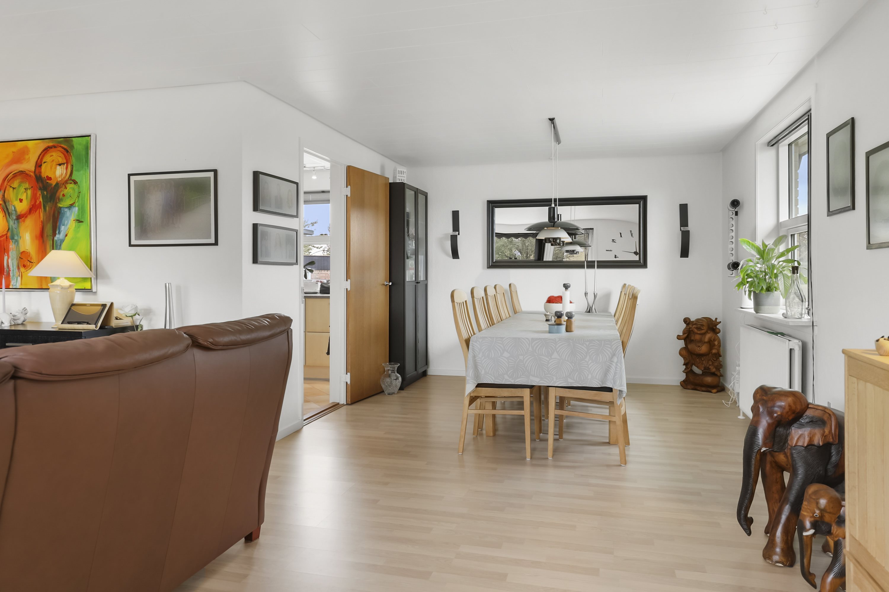 Fremhævet stue billede i fuldskærmstilstand. Billede af Høgevej 13, 9640 Farsø