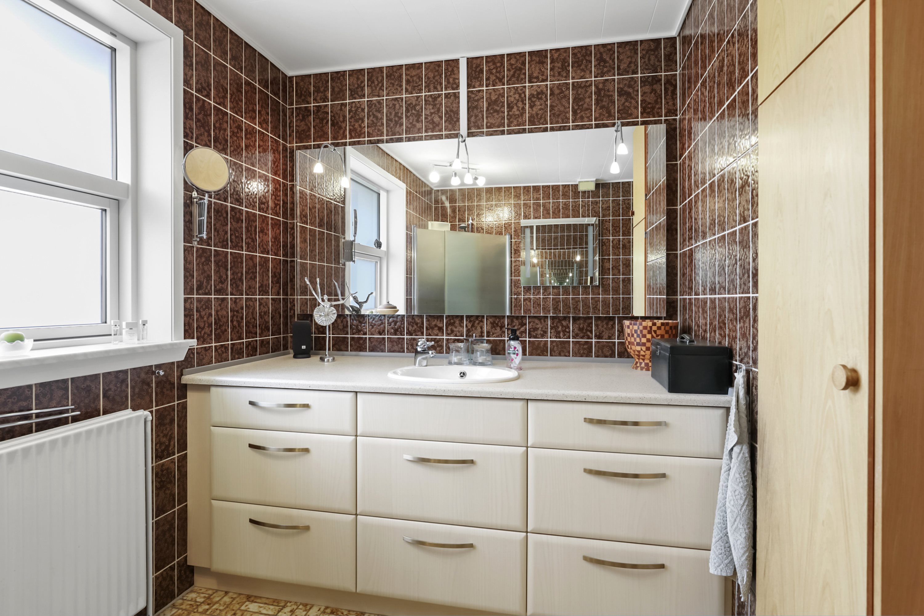 Fremhævet badeværelse billede i fuldskærmstilstand. Billede af Høgevej 13, 9640 Farsø