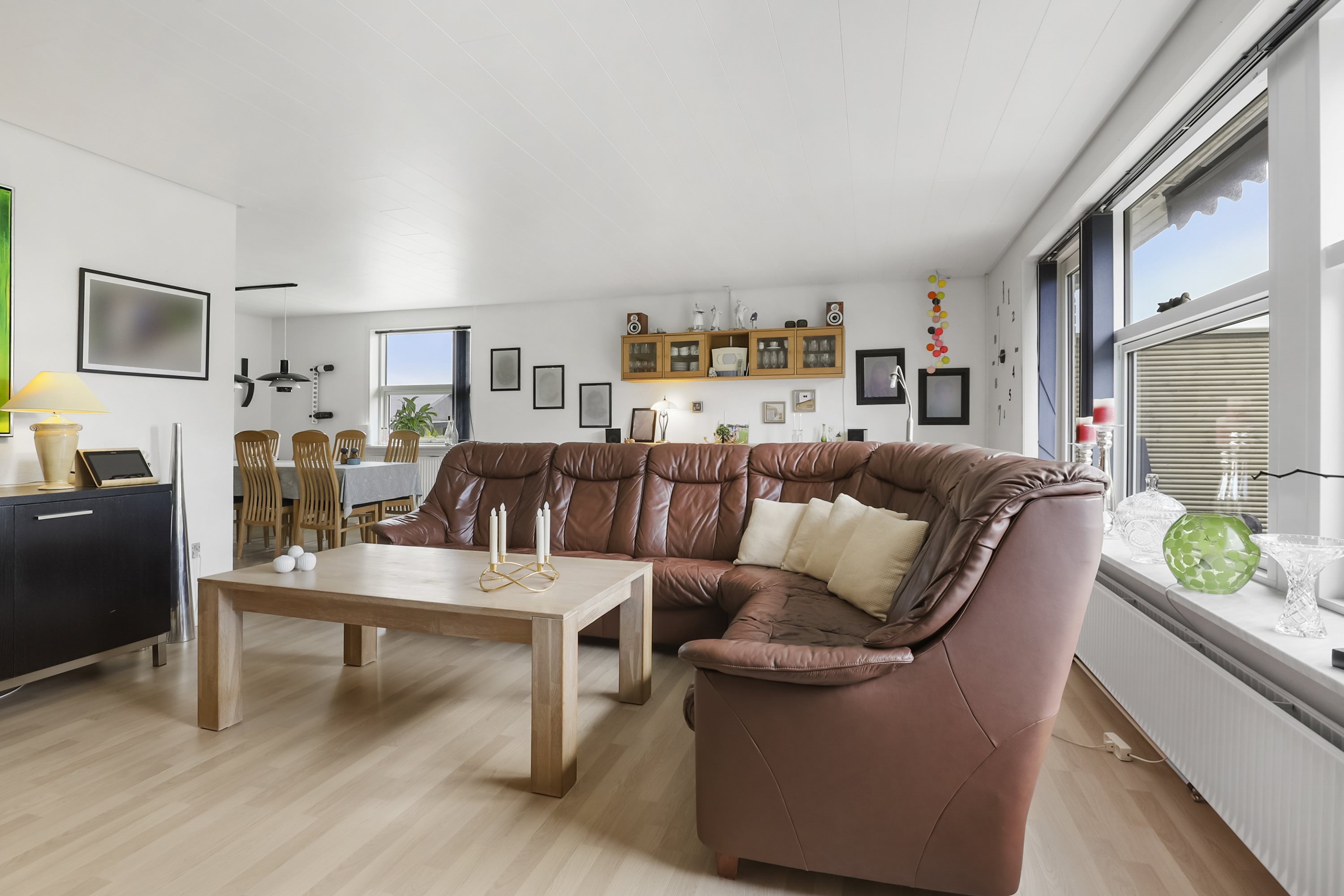 Fremhævet stue billede i fuldskærmstilstand. Billede af Høgevej 13, 9640 Farsø