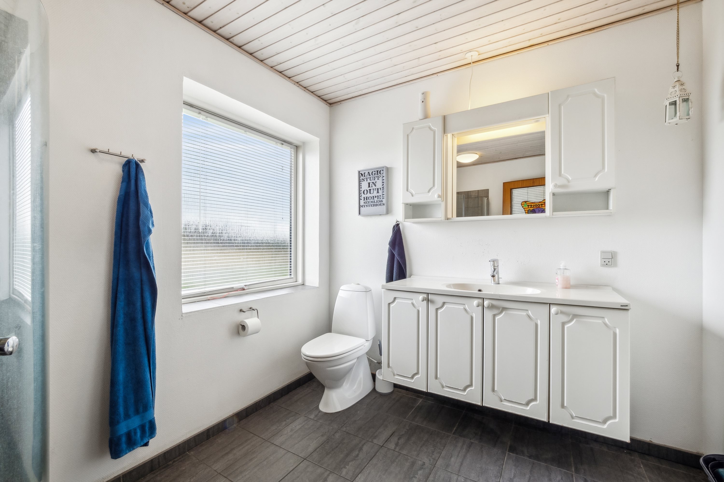 Fremhævet badeværelse billede i fuldskærmstilstand. Billede af Lundøvej 208, Lundø, 7840 Højslev