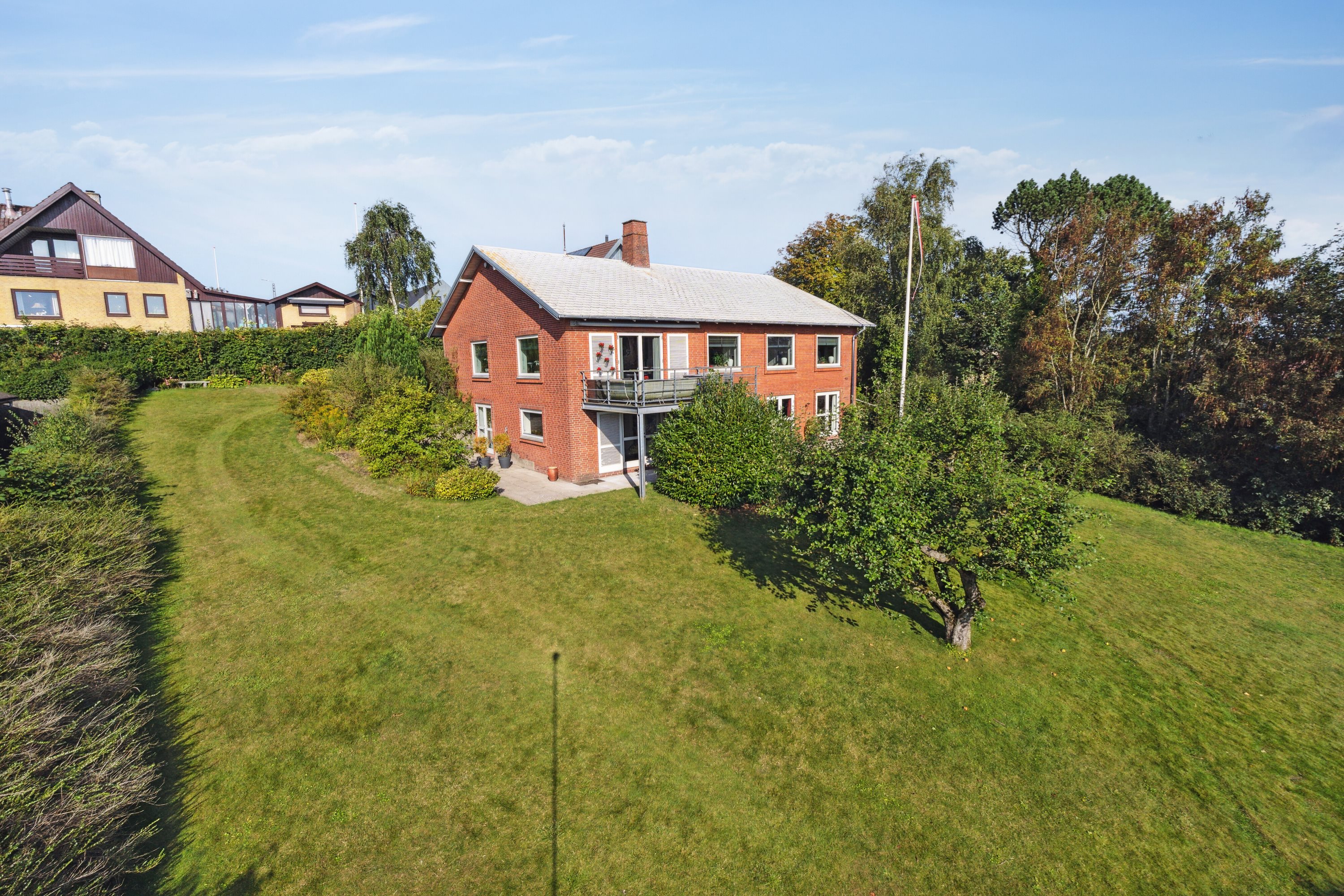 Miniaturebillede 2: ejendommen. Billede af Tørholmsvej 93, 9800 Hjørring