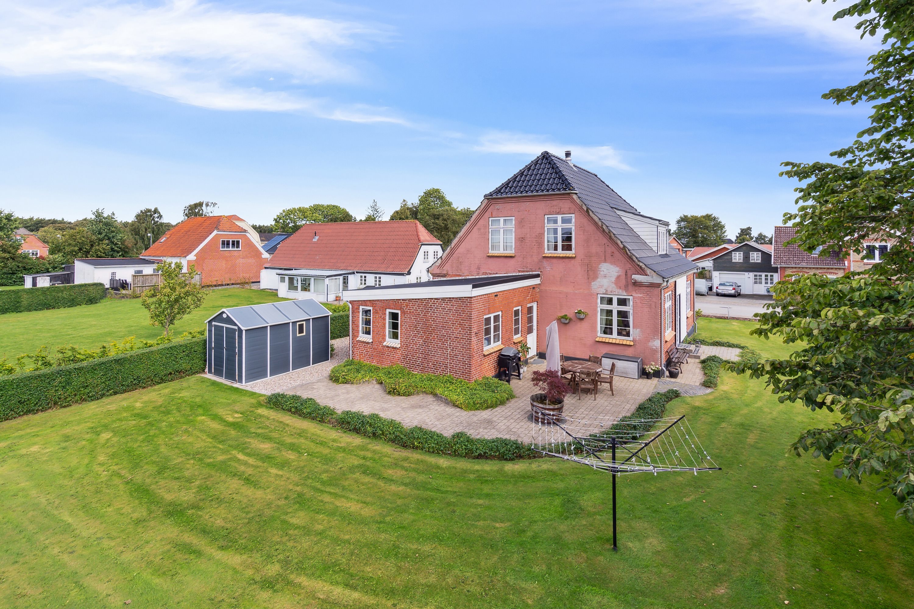 Fremhævet set fra haven billede i fuldskærmstilstand. Billede af Varnæsvej 746, Bovrup, 6200 Aabenraa