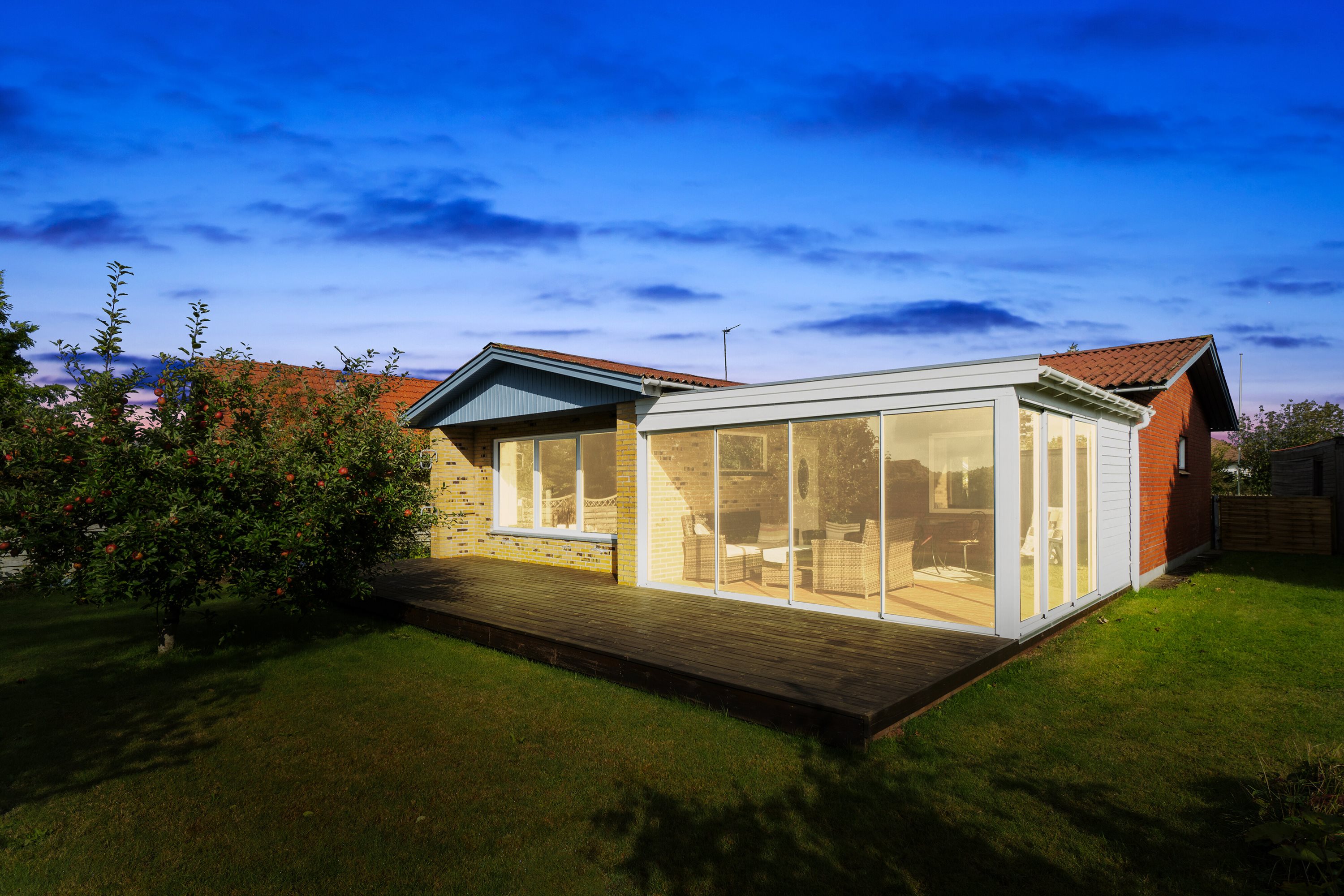 Fremhævet set fra haven billede i fuldskærmstilstand. Billede af Buen 29, 9881 Bindslev