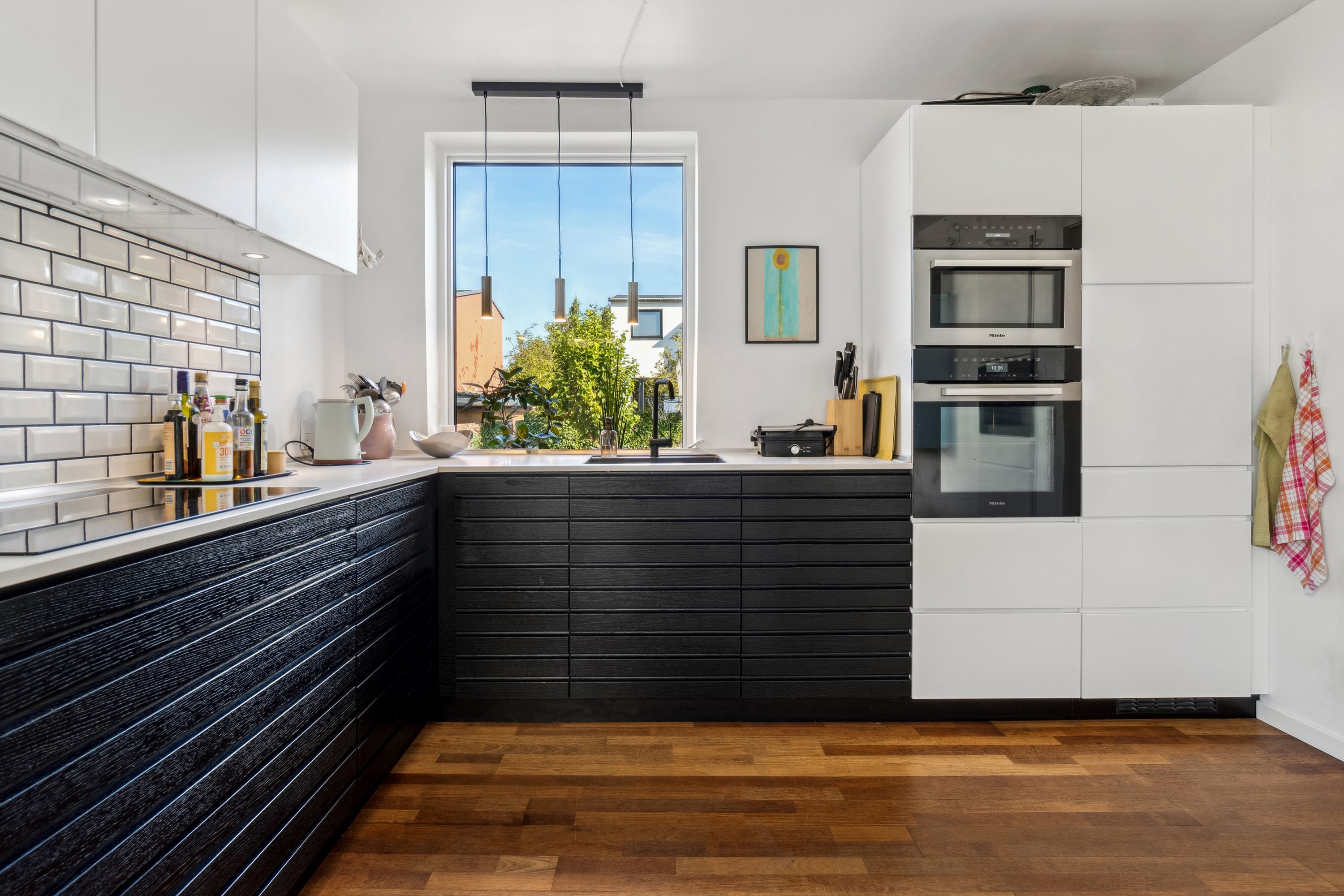 Fremhævet køkken billede i fuldskærmstilstand. Billede af Capellas Alle 23, 2770 Kastrup