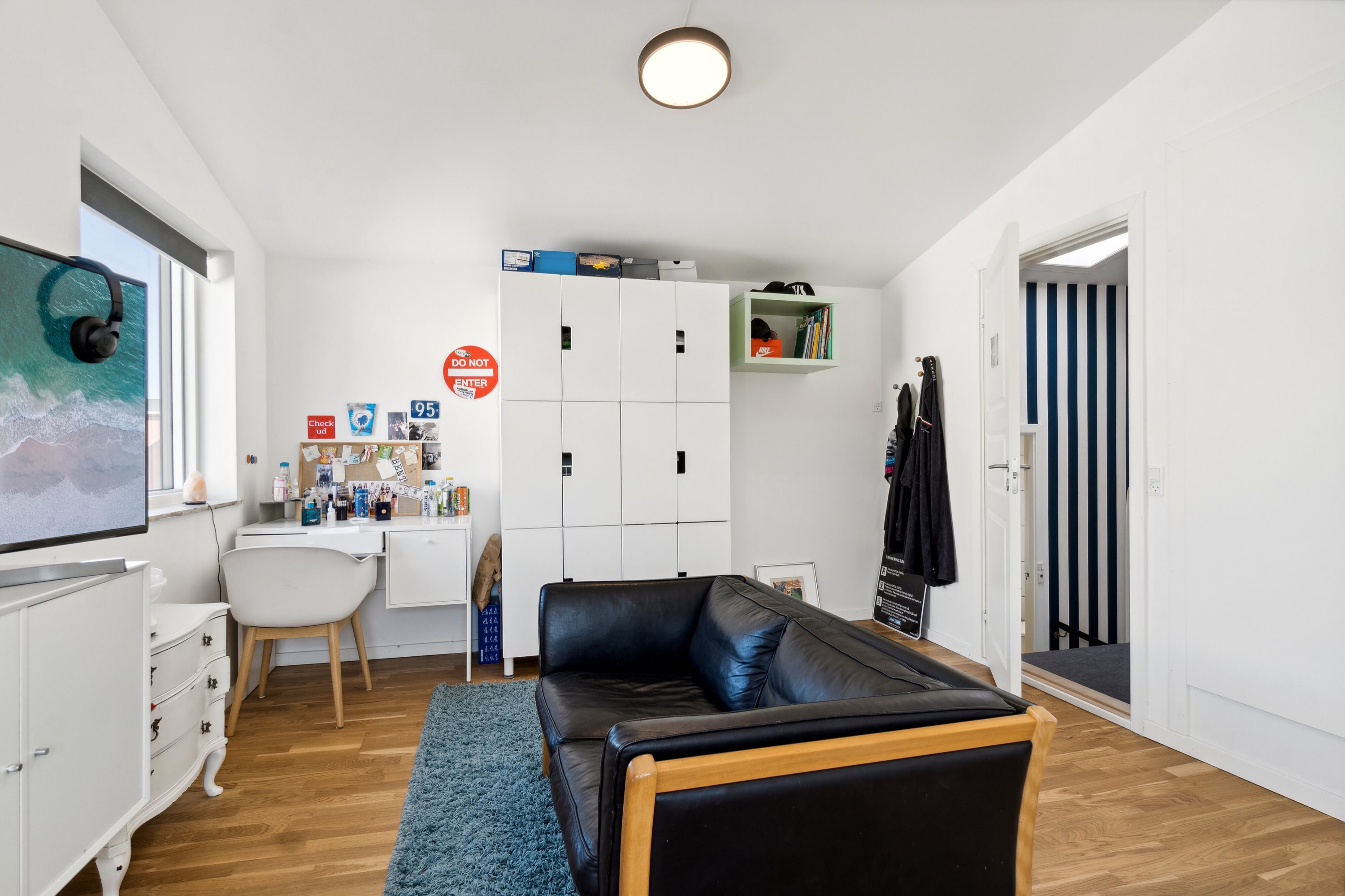 Fremhævet stue billede i fuldskærmstilstand. Billede af Capellas Alle 23, 2770 Kastrup