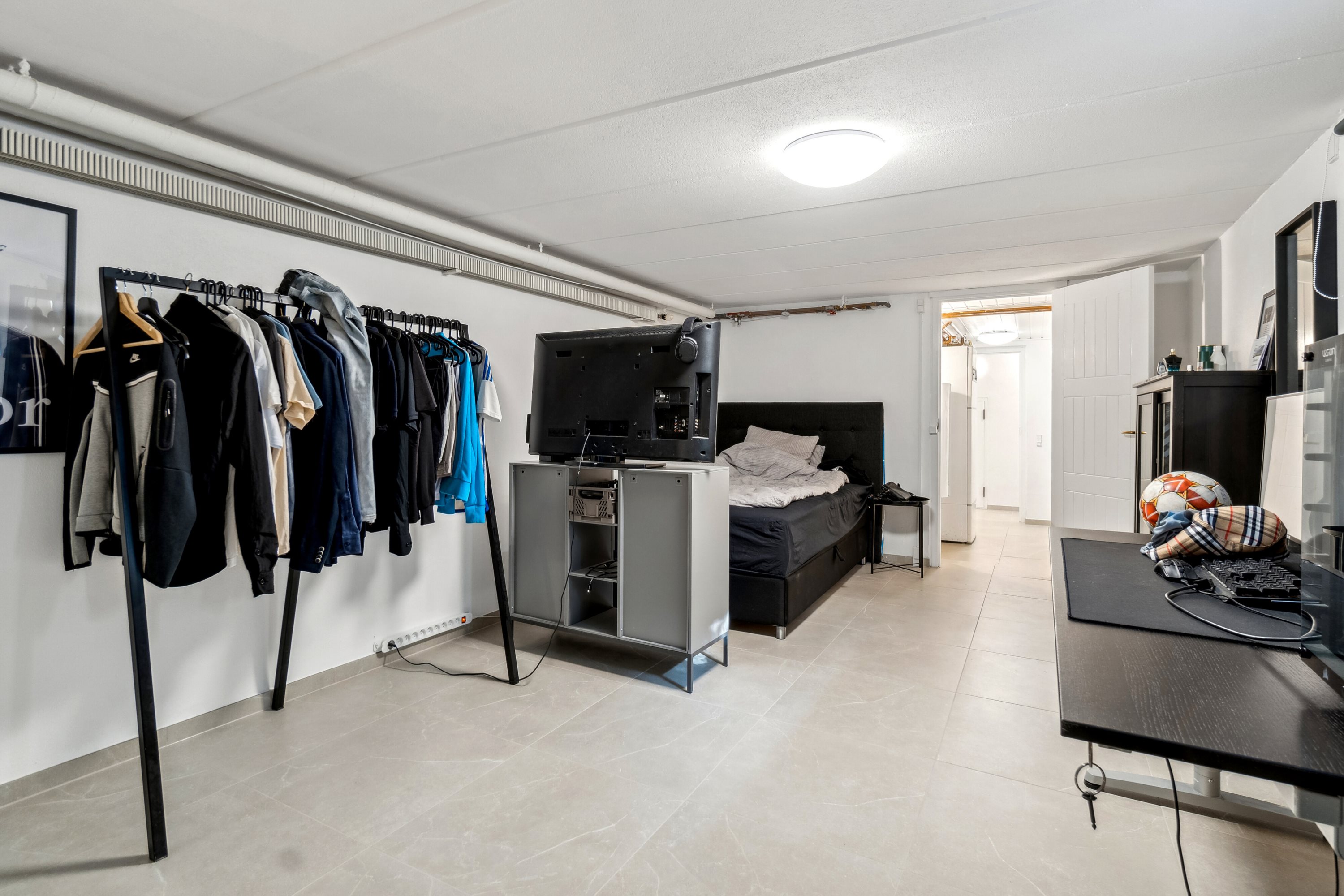 Fremhævet værelse billede i fuldskærmstilstand. Billede af Capellas Alle 23, 2770 Kastrup