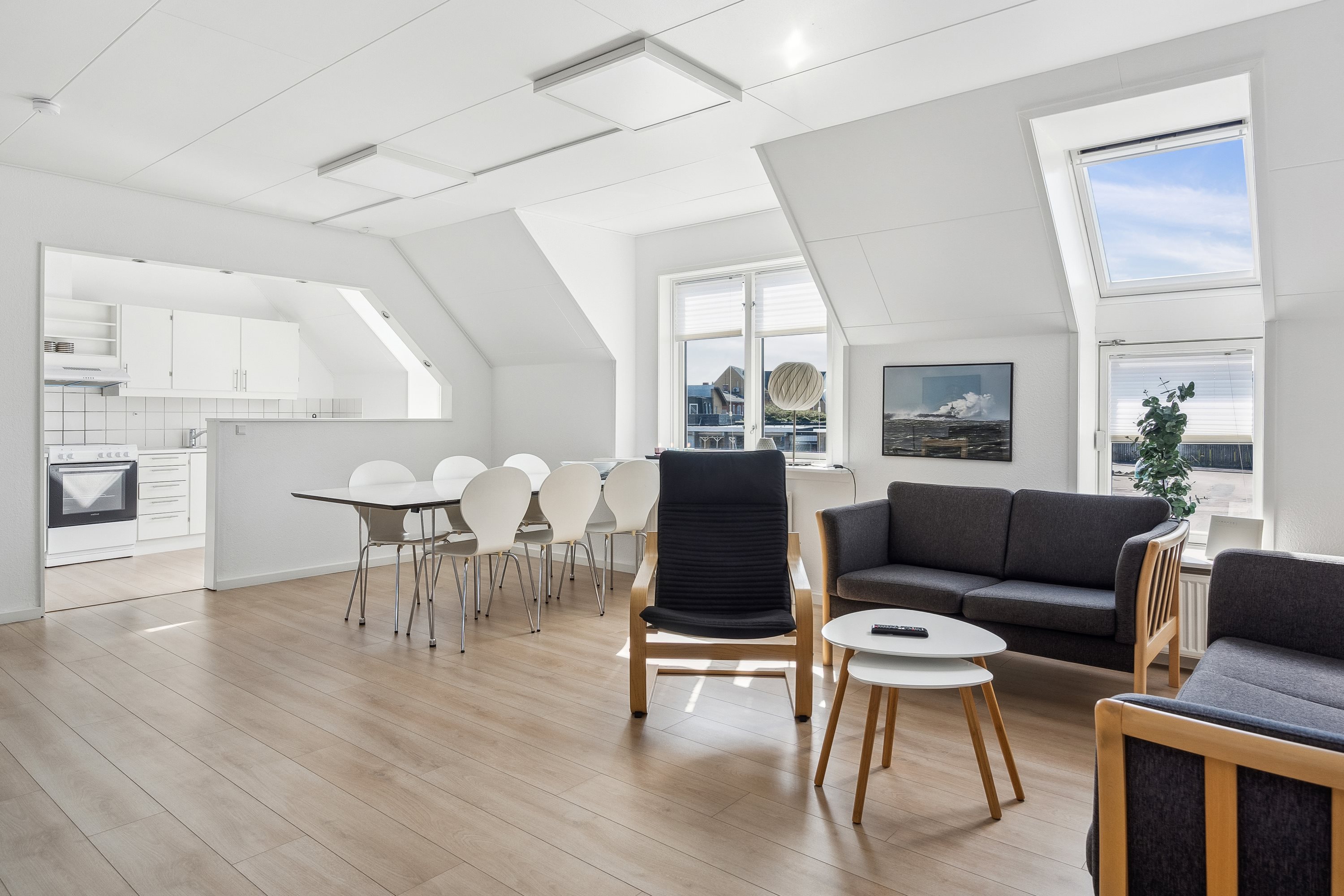 Fremhævet stue billede i fuldskærmstilstand. Billede af Nørregade 18, 1. tv., 9850 Hirtshals