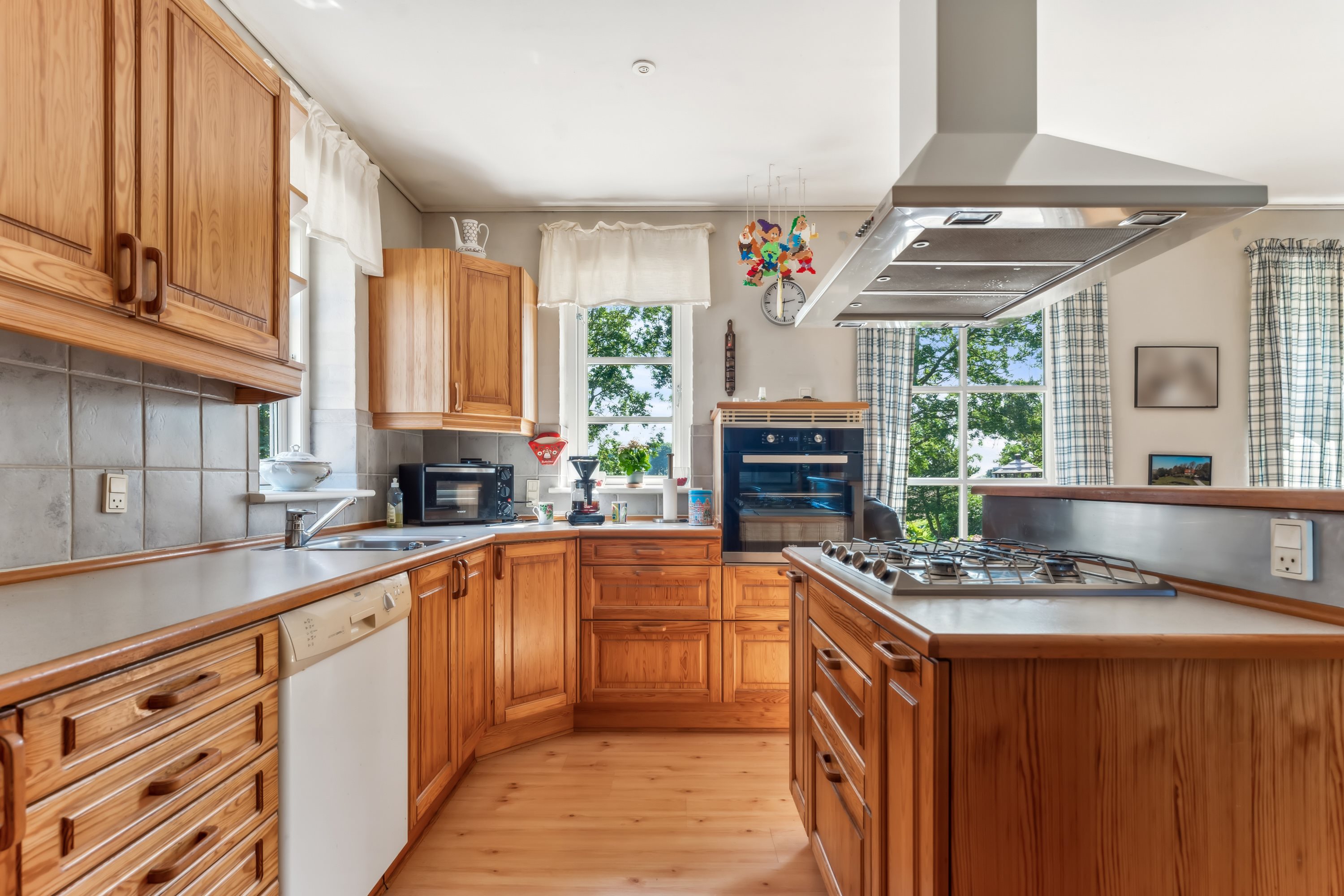 Fremhævet køkken billede i fuldskærmstilstand. Billede af Dengsøvej 20, V Velling, 8860 Ulstrup