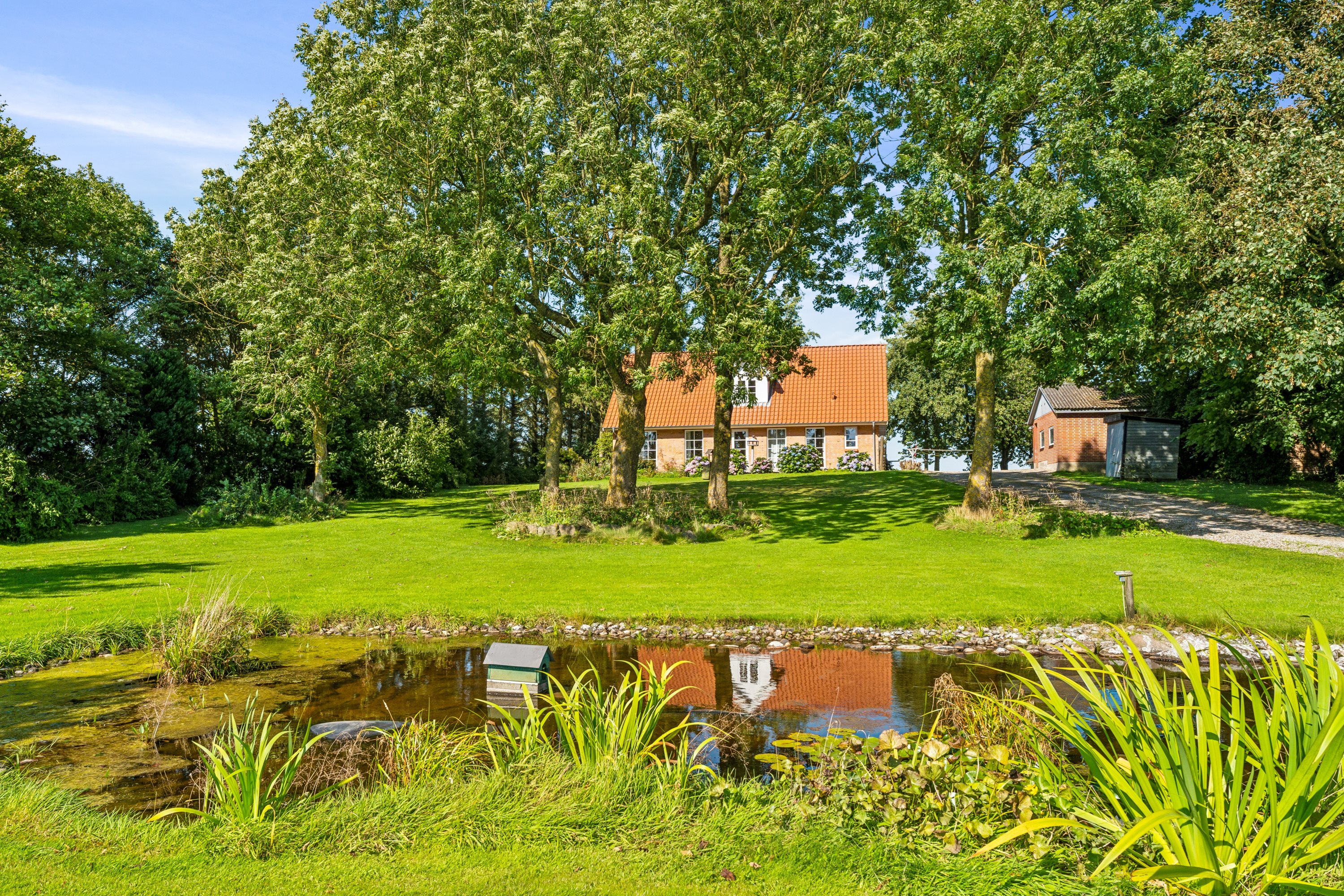 Fremhævet ejendom 1 billede i fuldskærmstilstand. Billede af Dengsøvej 20, V Velling, 8860 Ulstrup