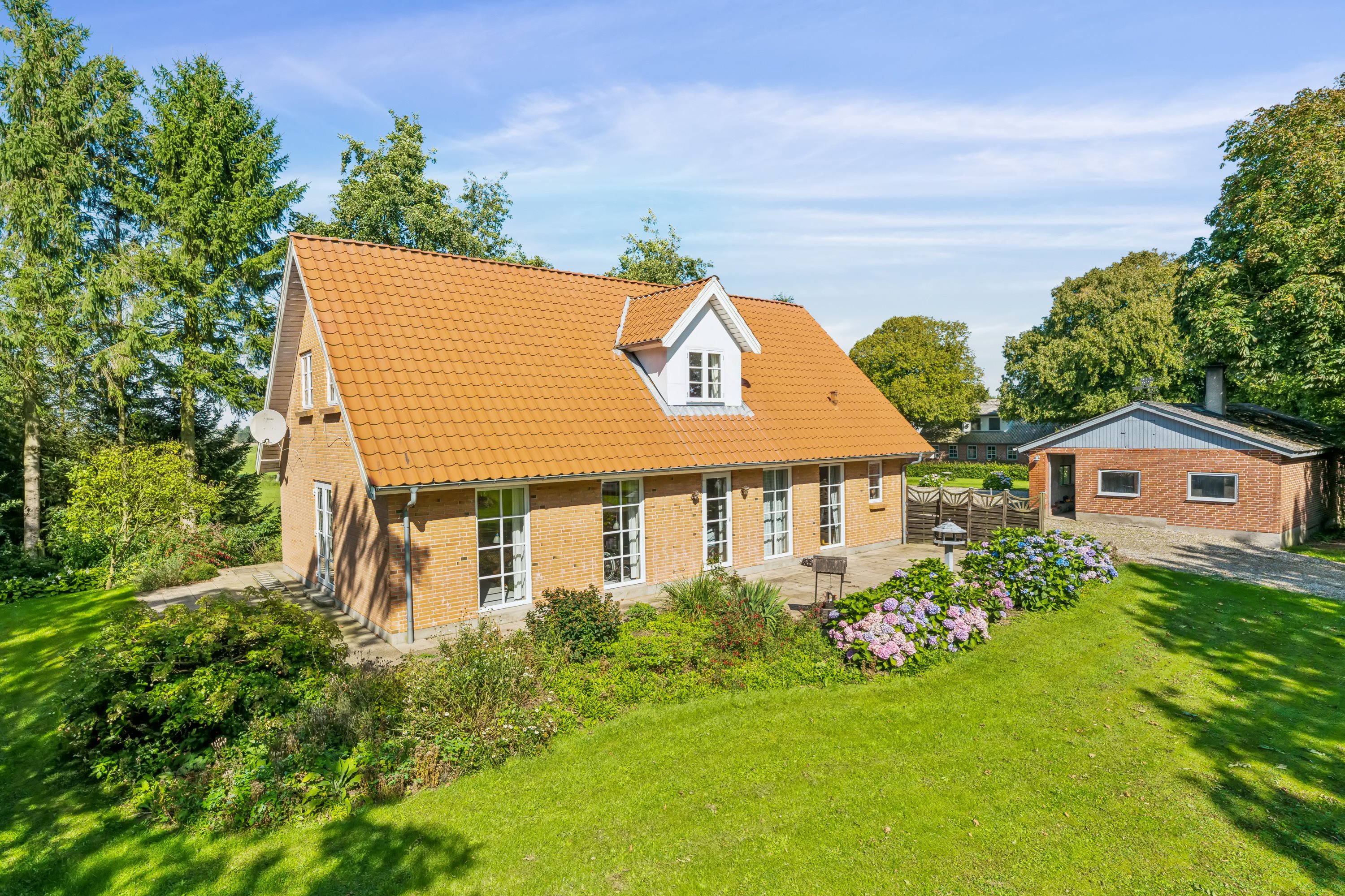 Fremhævet ejendom 1 billede i fuldskærmstilstand. Billede af Dengsøvej 20, V Velling, 8860 Ulstrup