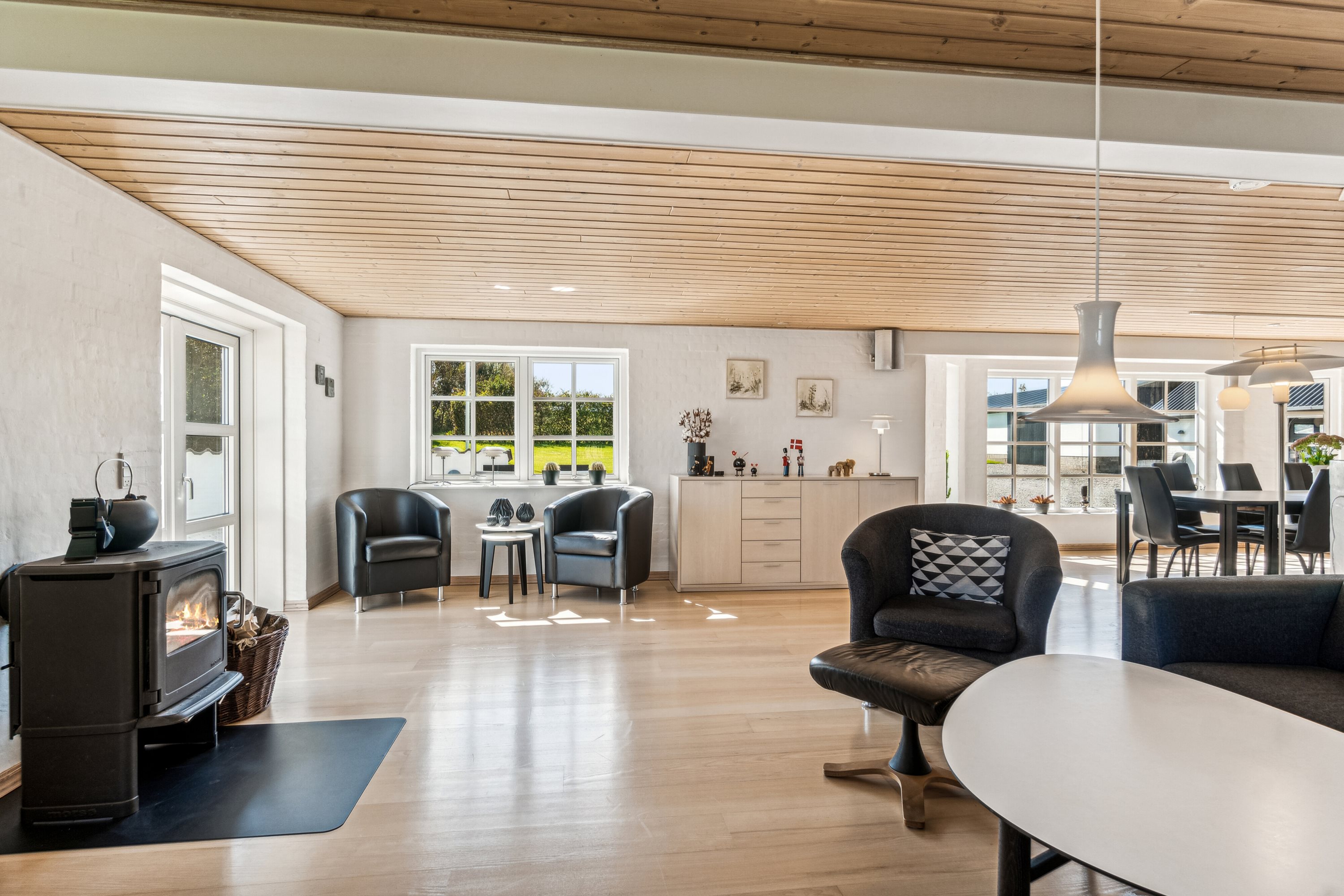 Fremhævet stue billede i fuldskærmstilstand. Billede af Ashøjvej 14, 7760 Hurup Thy