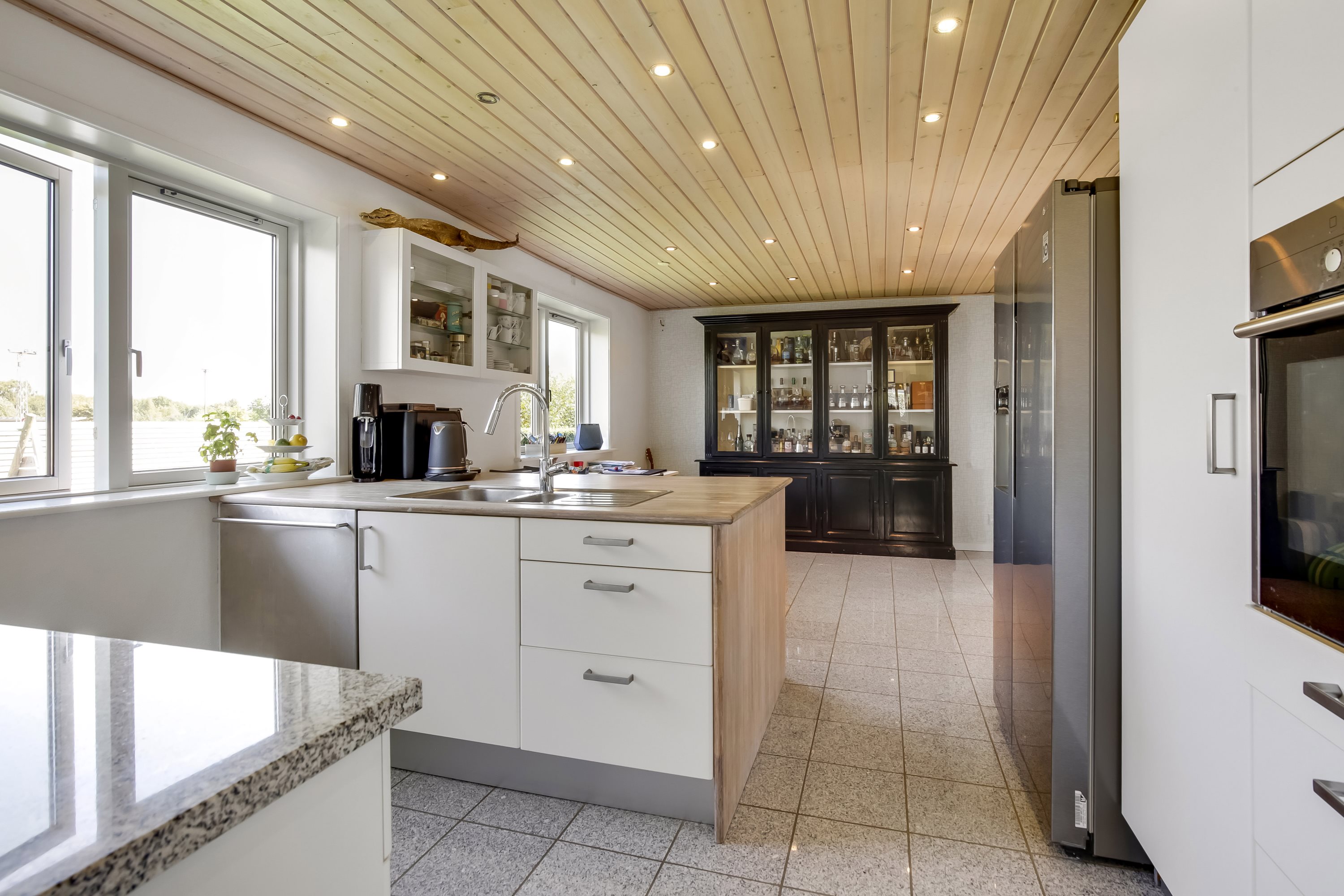 Miniaturebillede 2: køkken. Billede af Tjørnevænget 9, Følle, 8410 Rønde