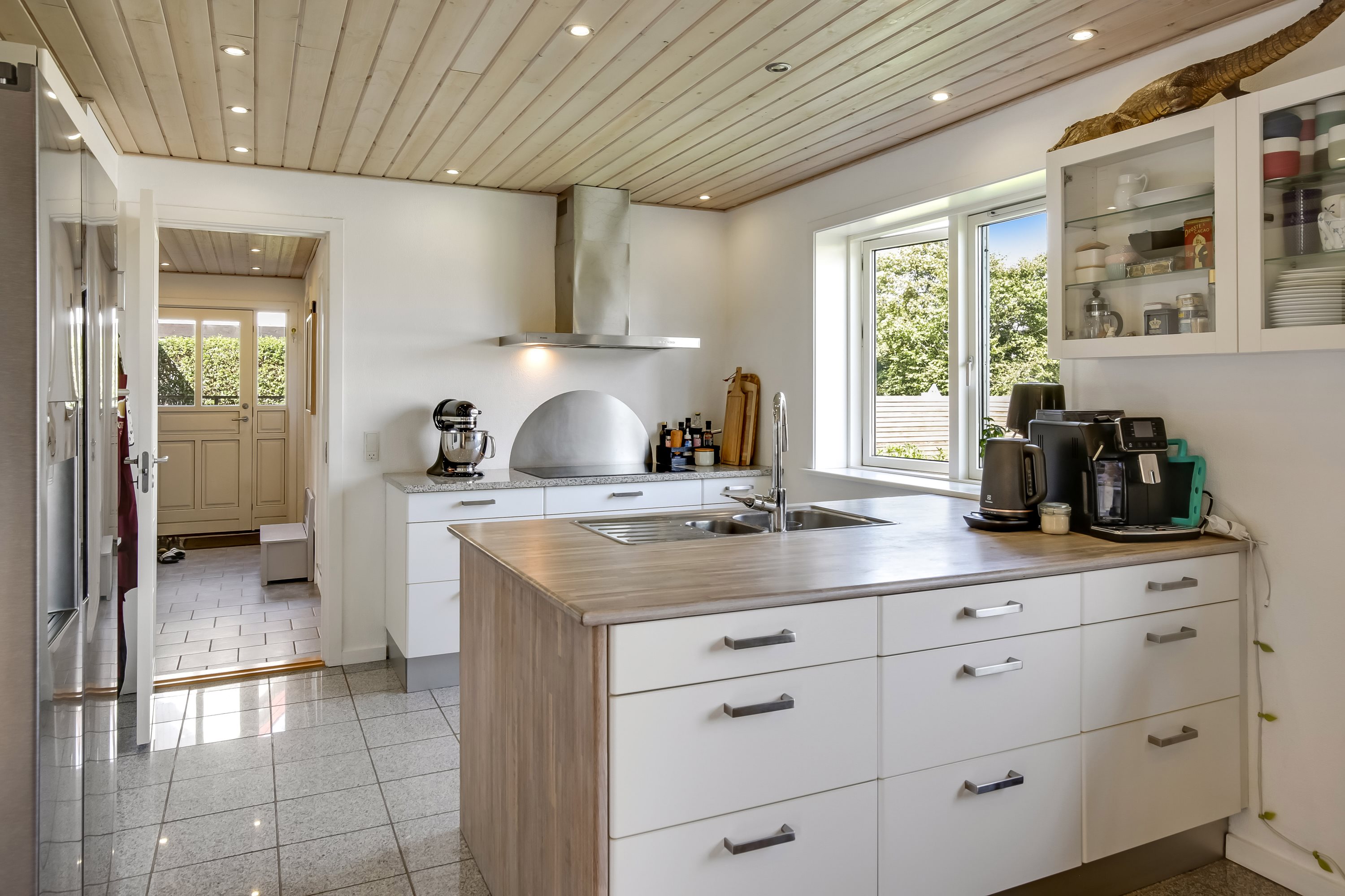 Miniaturebillede 1: køkken. Billede af Tjørnevænget 9, Følle, 8410 Rønde