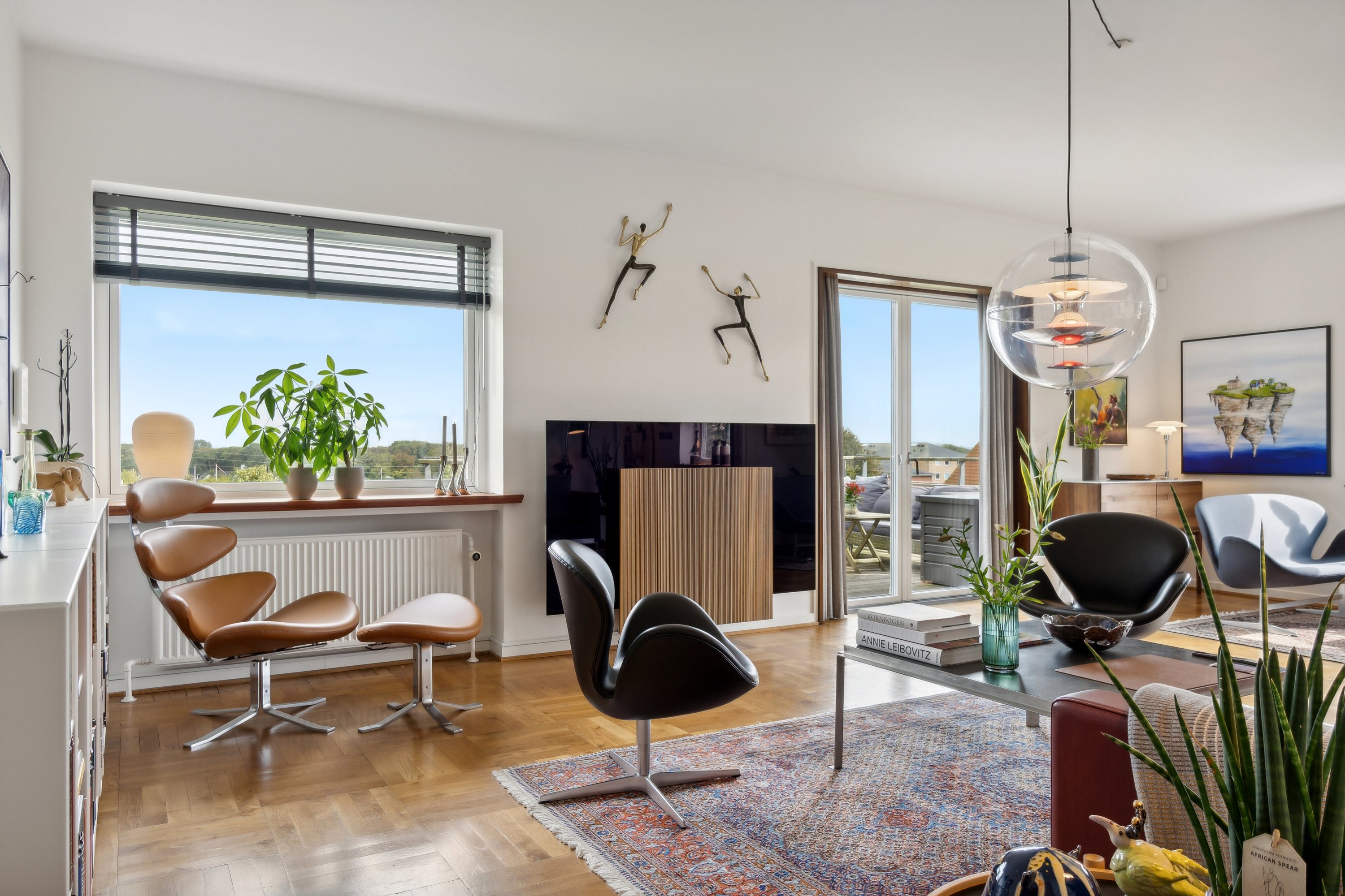 Fremhævet stue billede i fuldskærmstilstand. Billede af Tørholmsvej 93, 9800 Hjørring