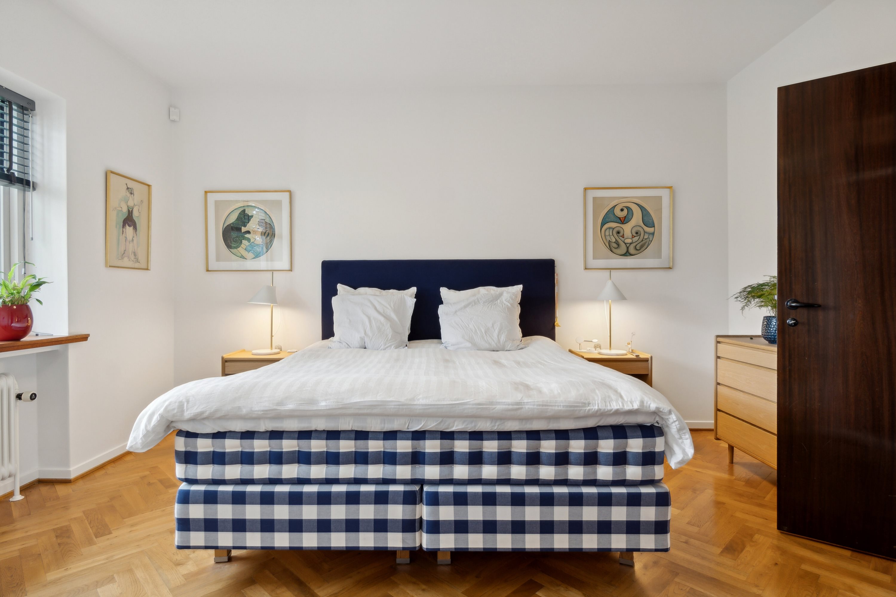 Fremhævet soveværelse billede i fuldskærmstilstand. Billede af Tørholmsvej 93, 9800 Hjørring