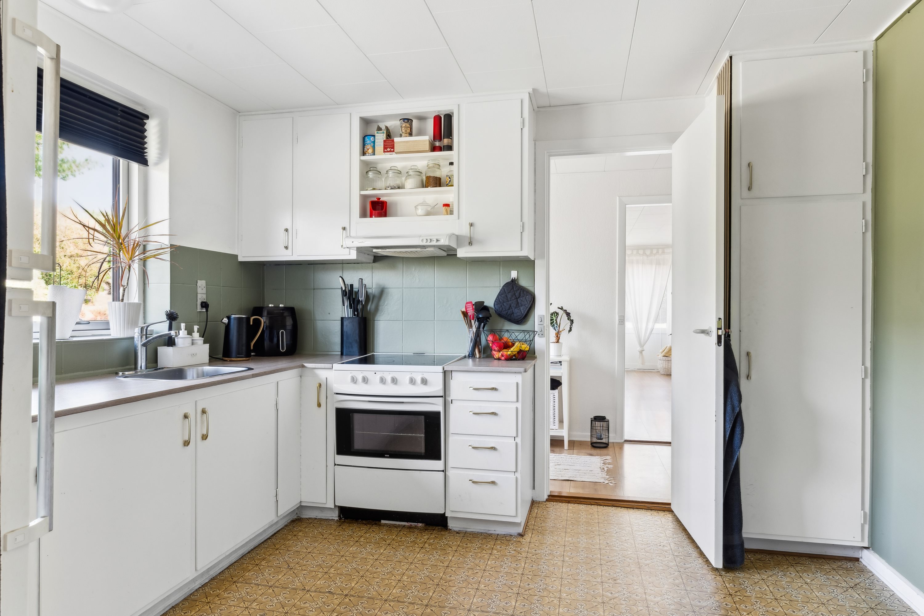 Fremhævet køkken billede i fuldskærmstilstand. Billede af Munkeparken 33, Vester Åby, 5600 Faaborg