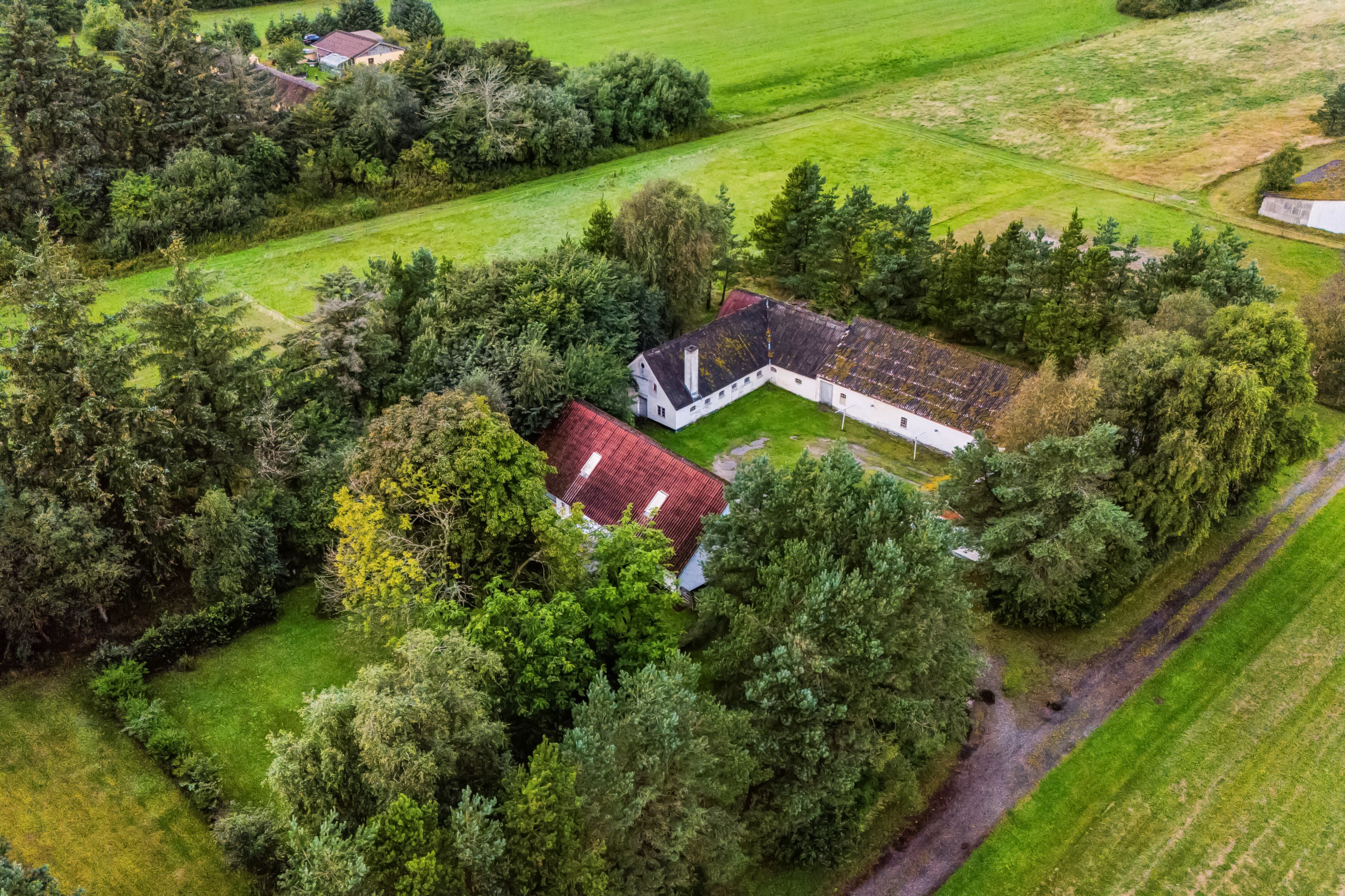 Fremhævet luftfoto billede i fuldskærmstilstand. Billede af Jennetvej 112, 9982 Ålbæk