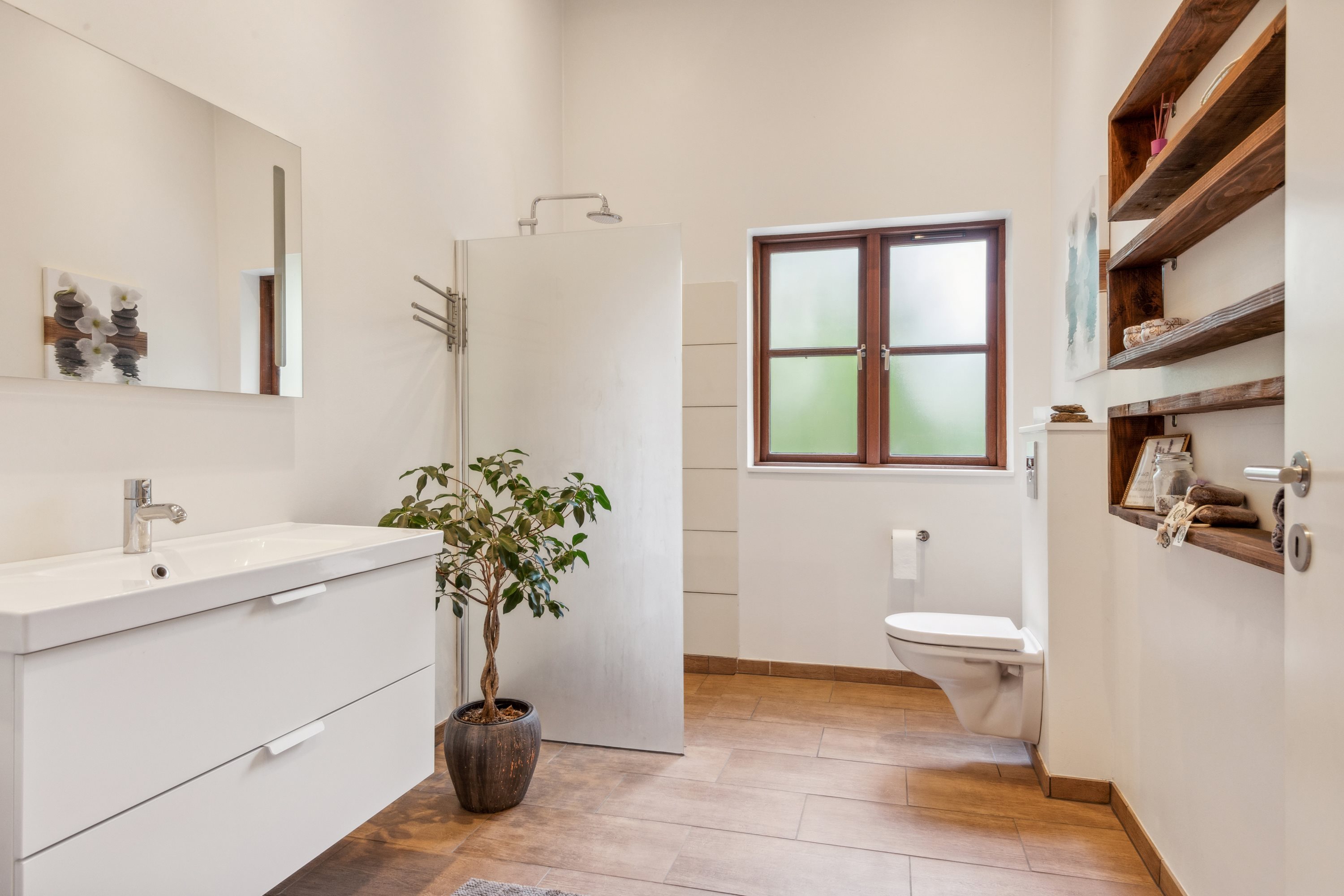 Fremhævet badeværelse billede i fuldskærmstilstand. Billede af Gistrup Hedevej 41F, 9260 Gistrup