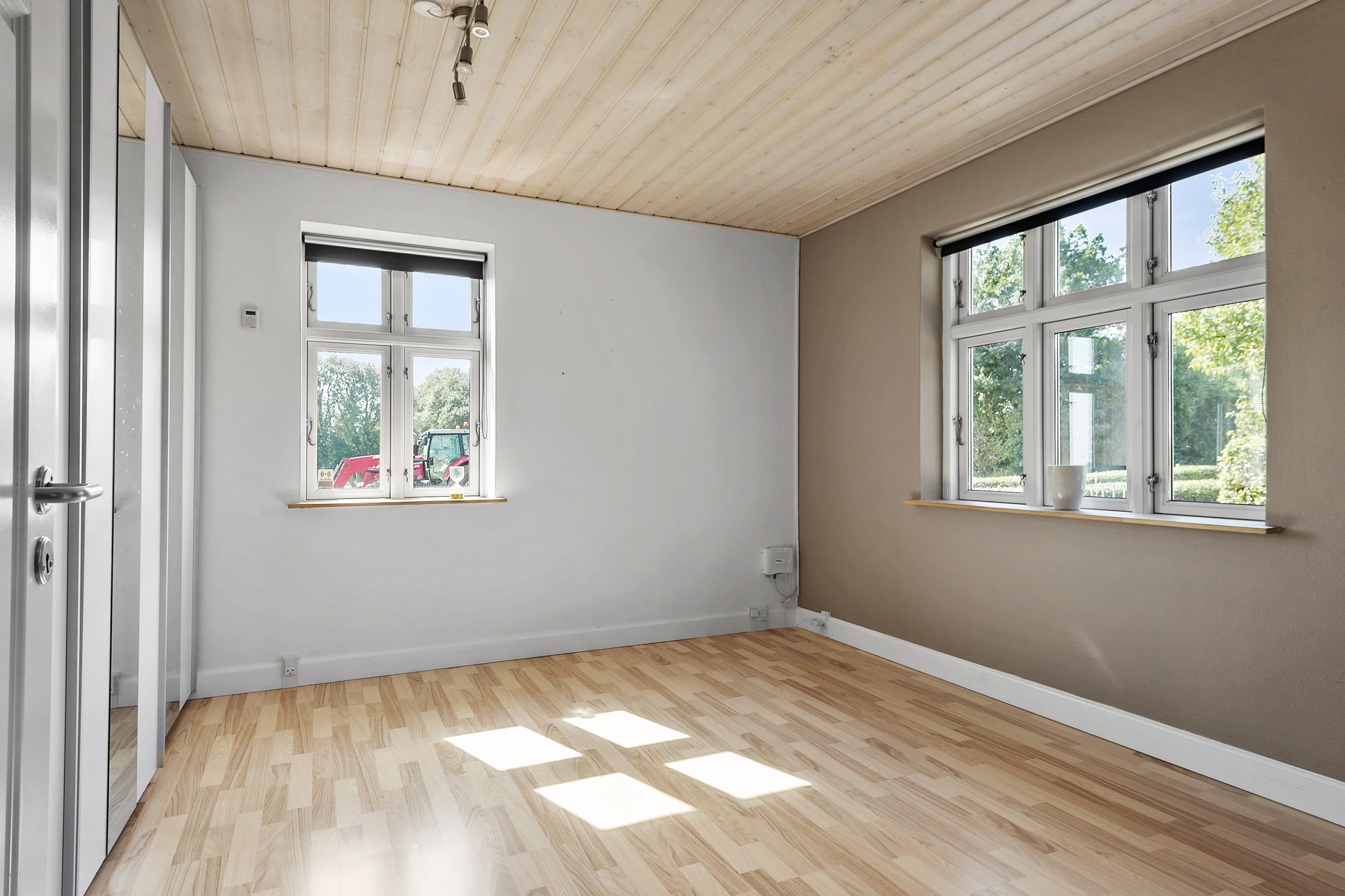 Fremhævet entré billede i fuldskærmstilstand. Billede af Lemmestrupvej 17, Højby, 8300 Odder