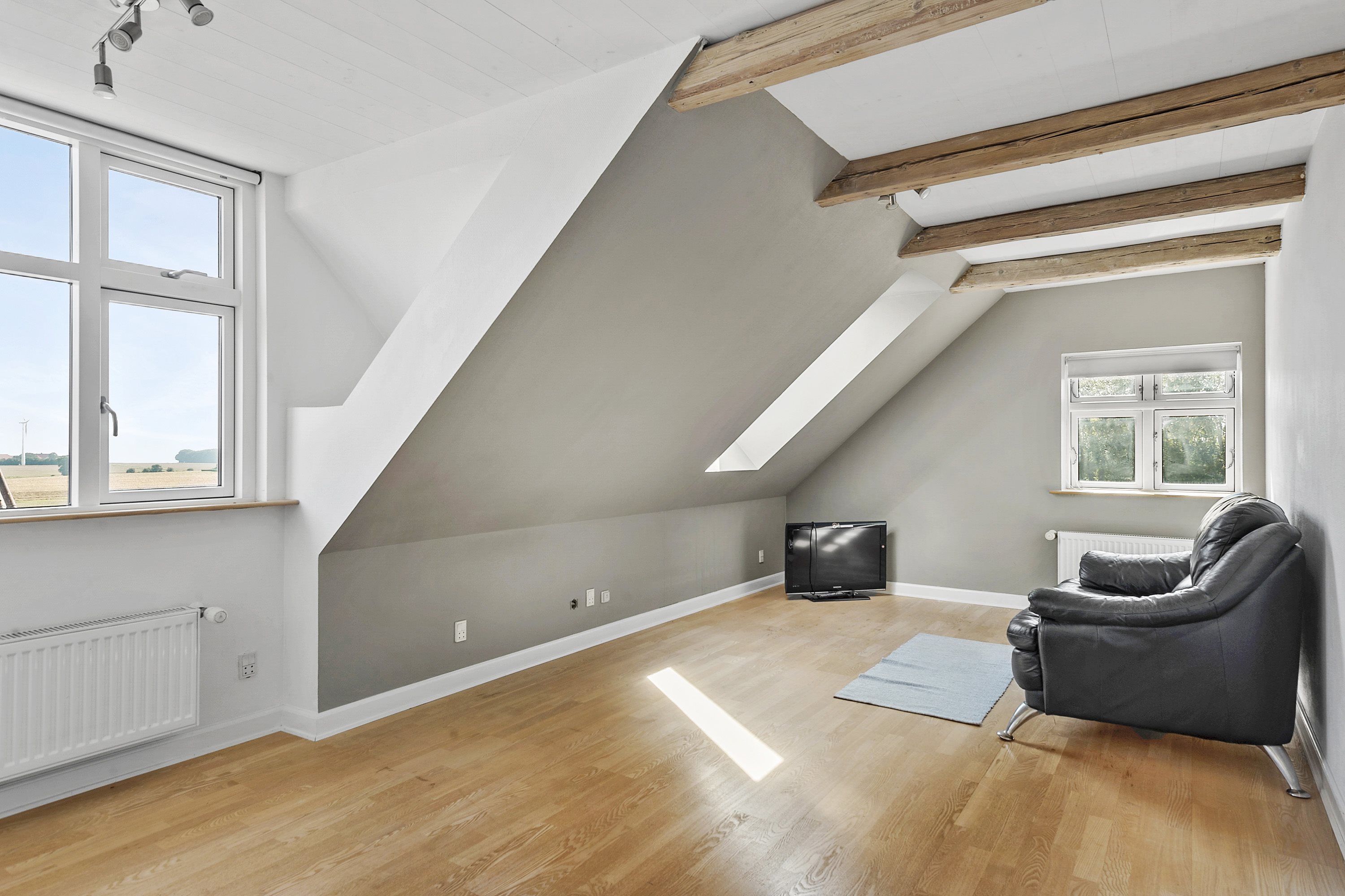 Fremhævet stue billede i fuldskærmstilstand. Billede af Lemmestrupvej 17, Højby, 8300 Odder