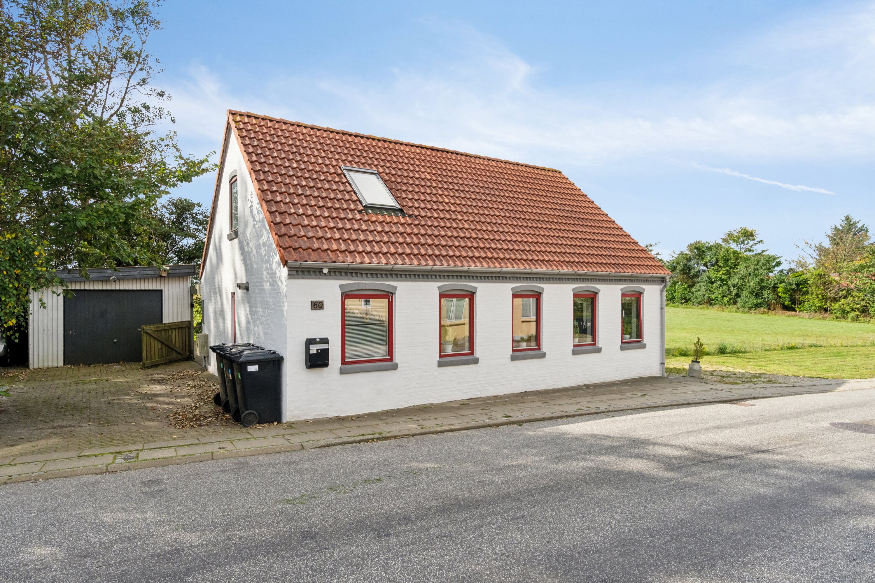 Miniaturebillede 1: set fra vejen. Billede af Tårnvej 60, Hørdum, 7752 Snedsted