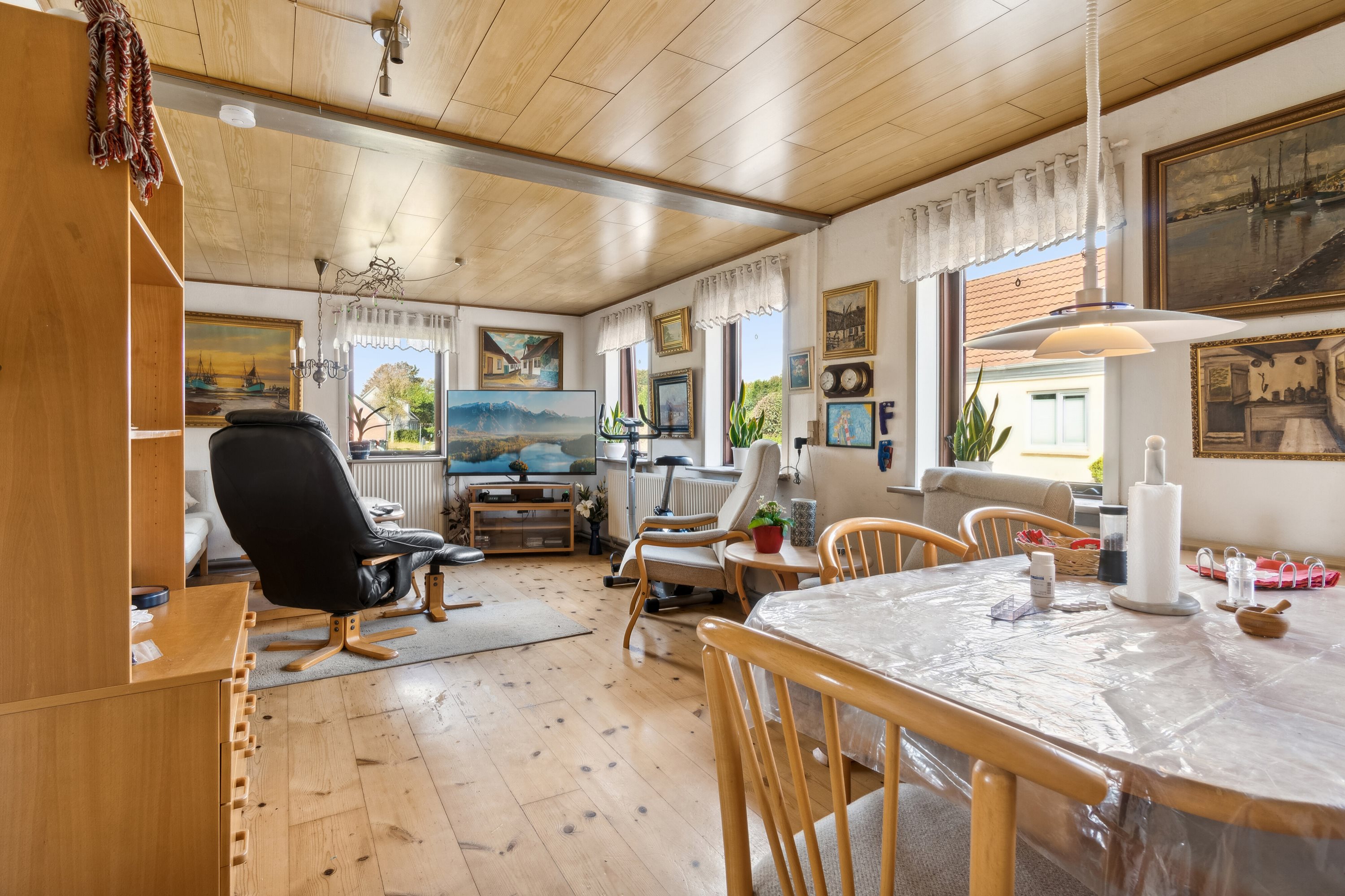 Fremhævet spisestue billede i fuldskærmstilstand. Billede af Tårnvej 60, Hørdum, 7752 Snedsted