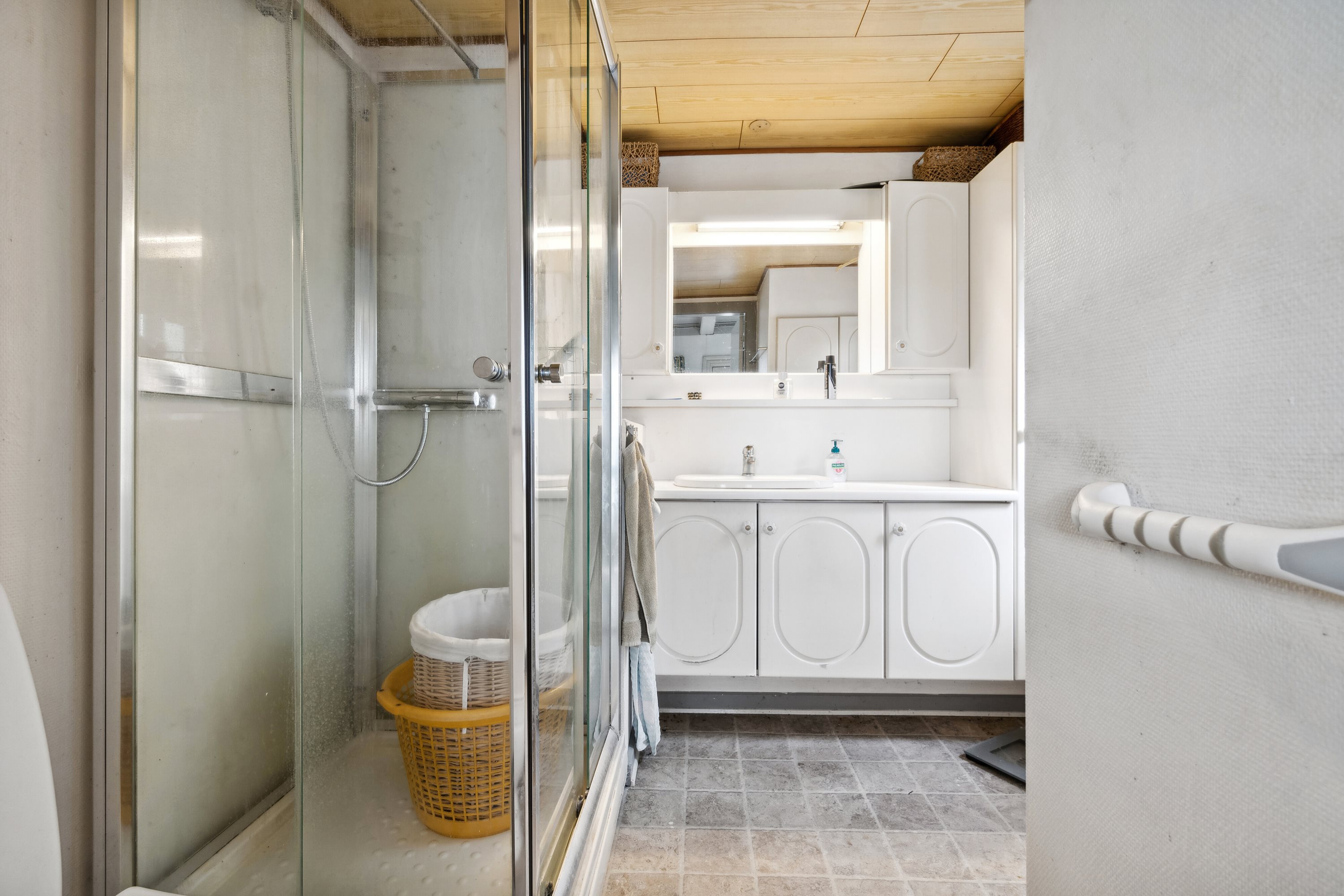 Fremhævet badeværelse billede i fuldskærmstilstand. Billede af Tårnvej 60, Hørdum, 7752 Snedsted