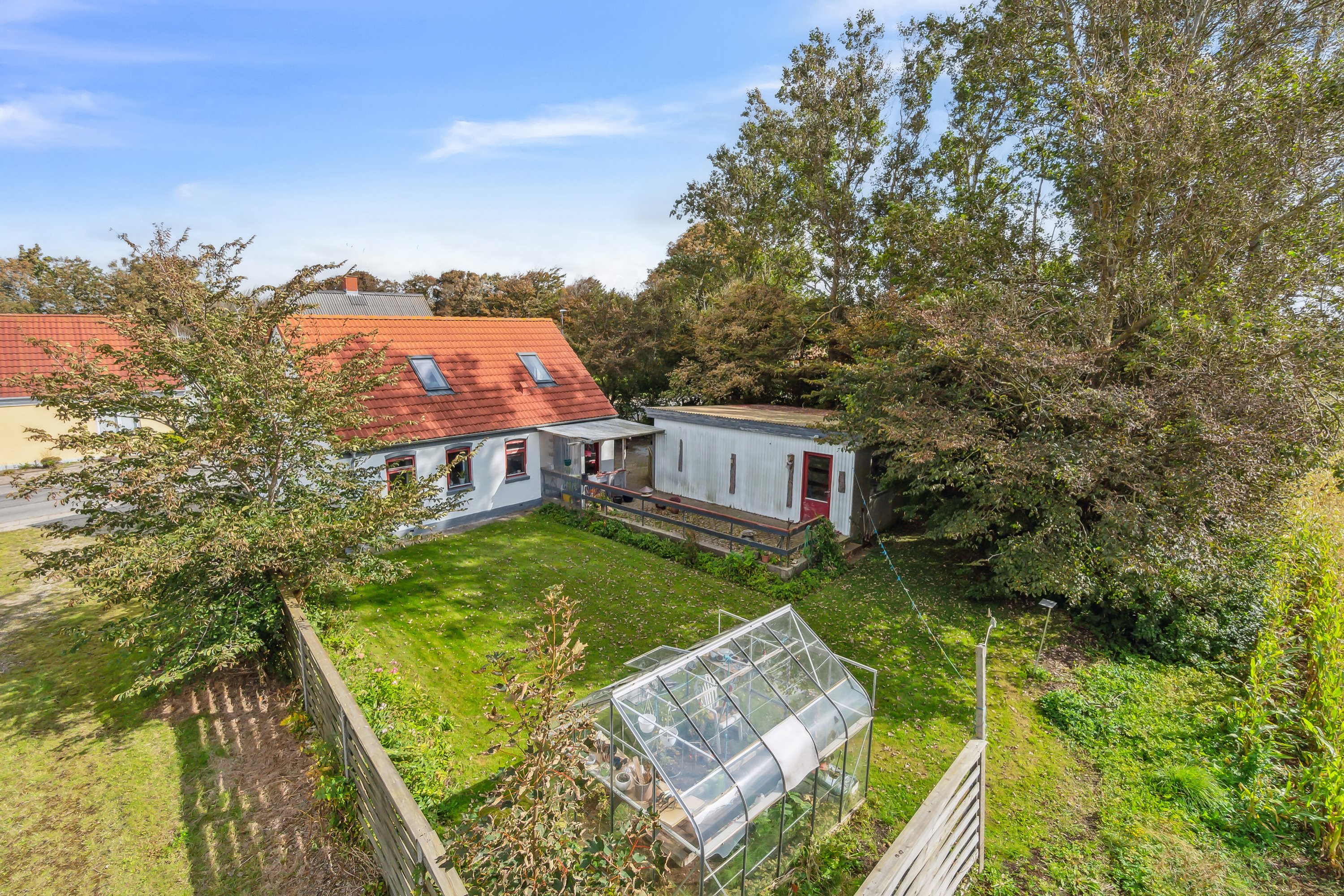 Fremhævet set fra haven billede i fuldskærmstilstand. Billede af Tårnvej 60, Hørdum, 7752 Snedsted