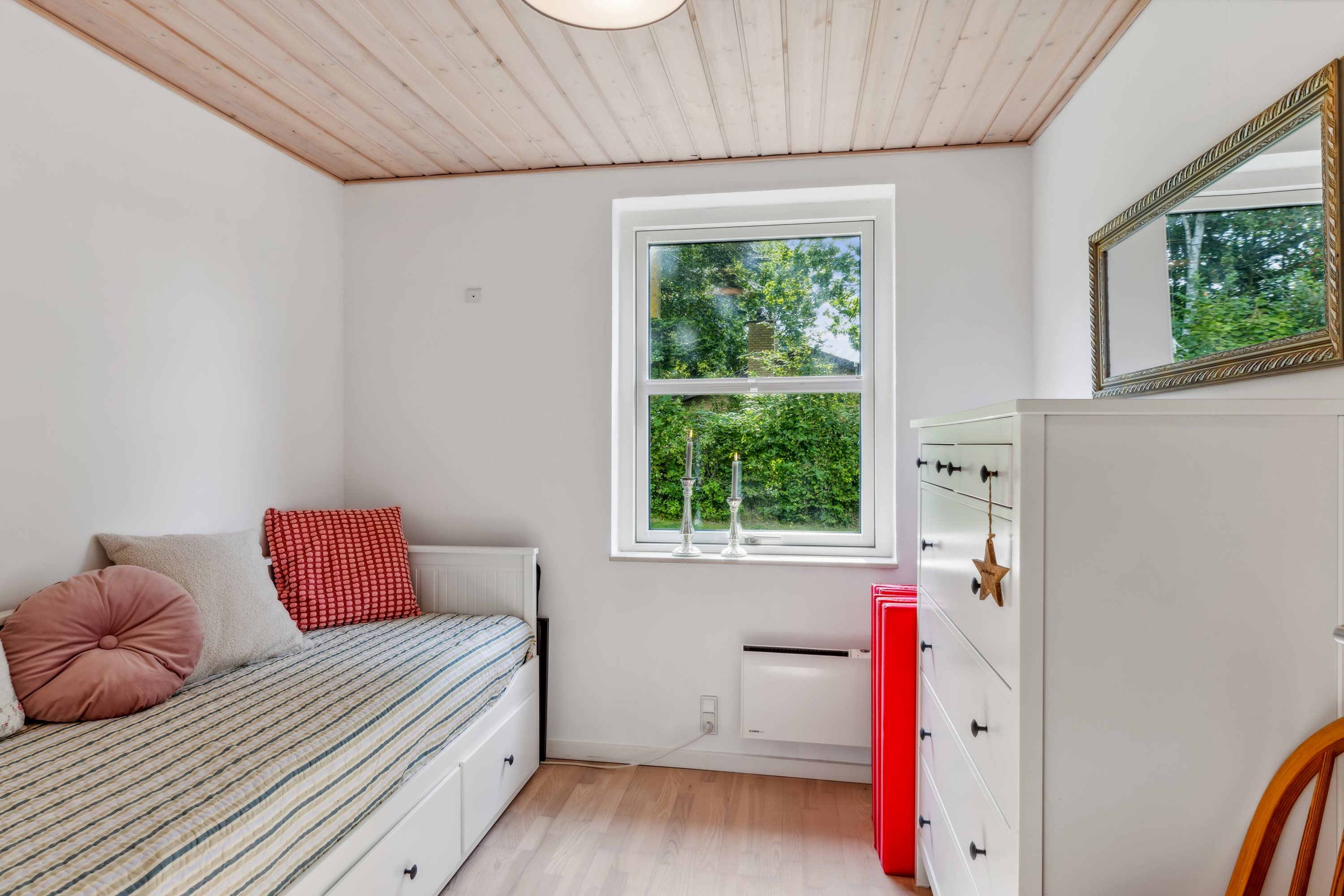 Fremhævet værelse billede i fuldskærmstilstand. Billede af Solbjergvej 8, Sønderby, 6470 Sydals