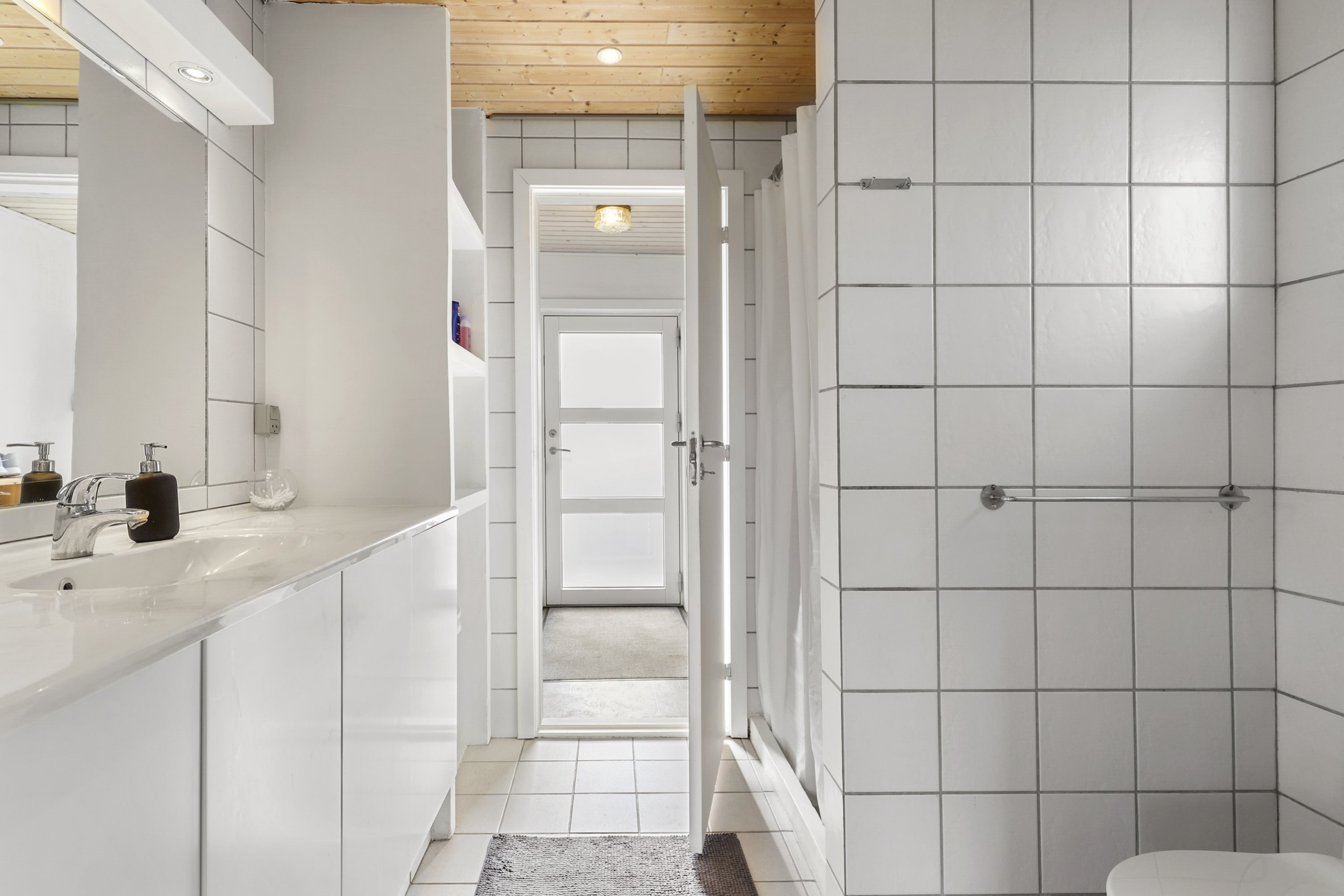 Fremhævet badeværelse billede i fuldskærmstilstand. Billede af Smedievej 10, St Binderup, 9600 Aars