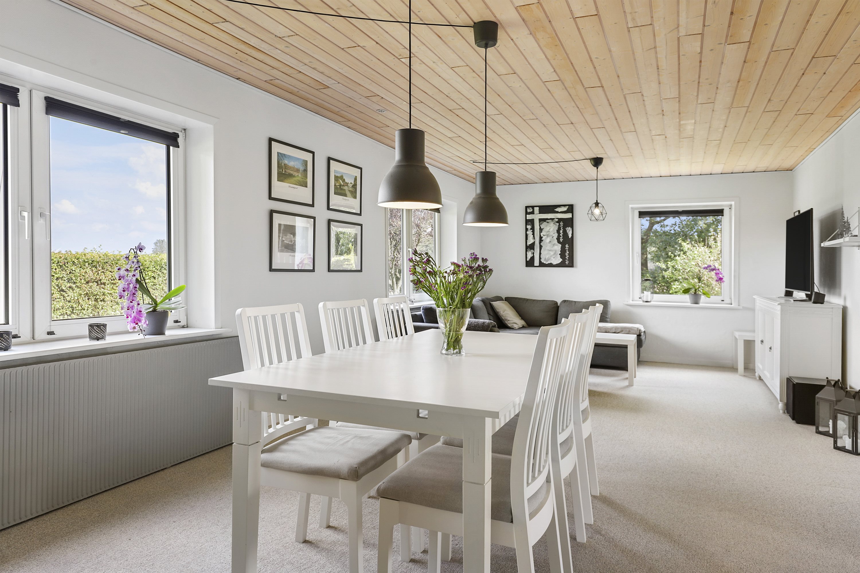 Fremhævet stue billede i fuldskærmstilstand. Billede af Smedievej 10, St Binderup, 9600 Aars