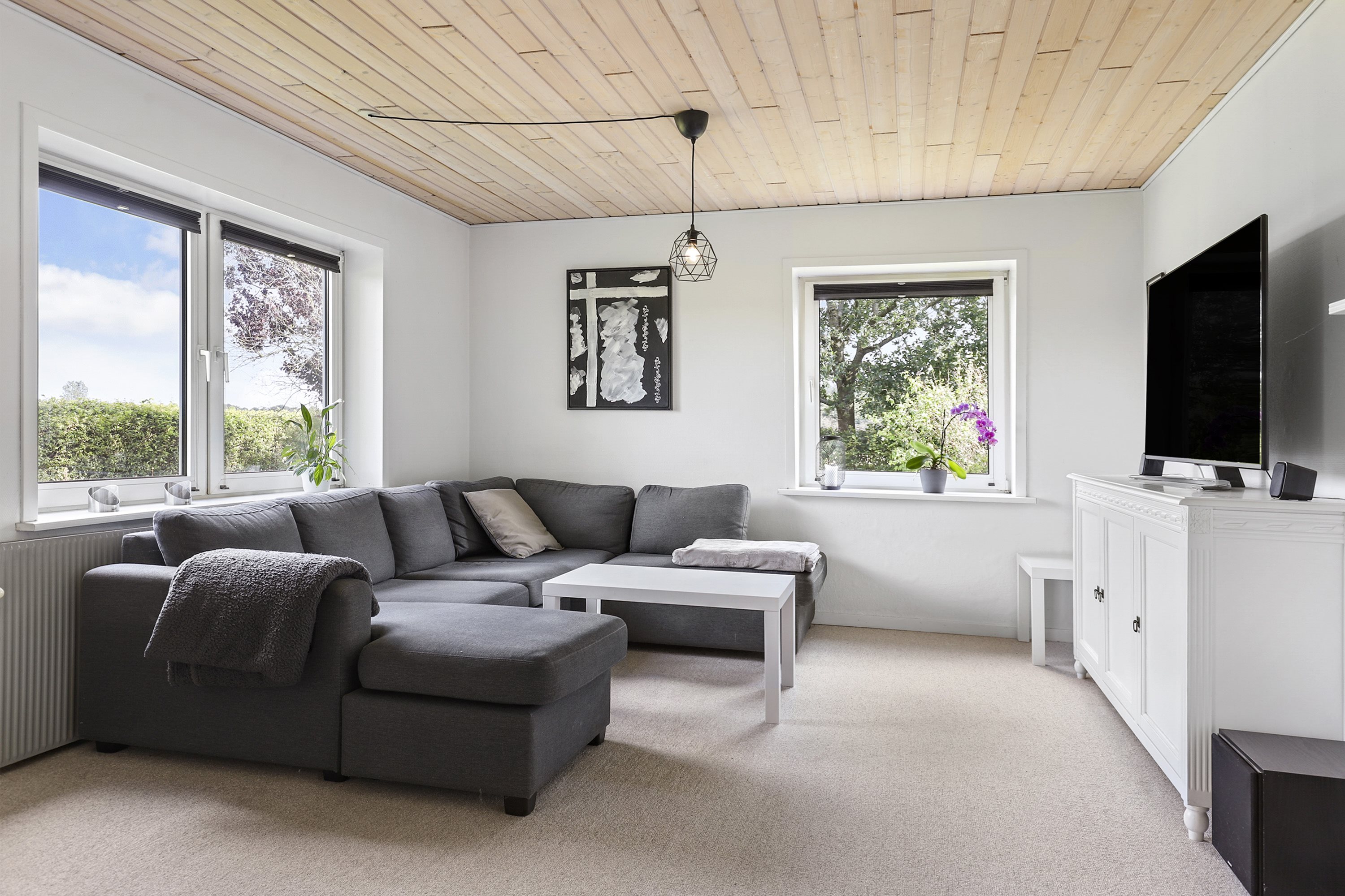 Fremhævet stue billede i fuldskærmstilstand. Billede af Smedievej 10, St Binderup, 9600 Aars