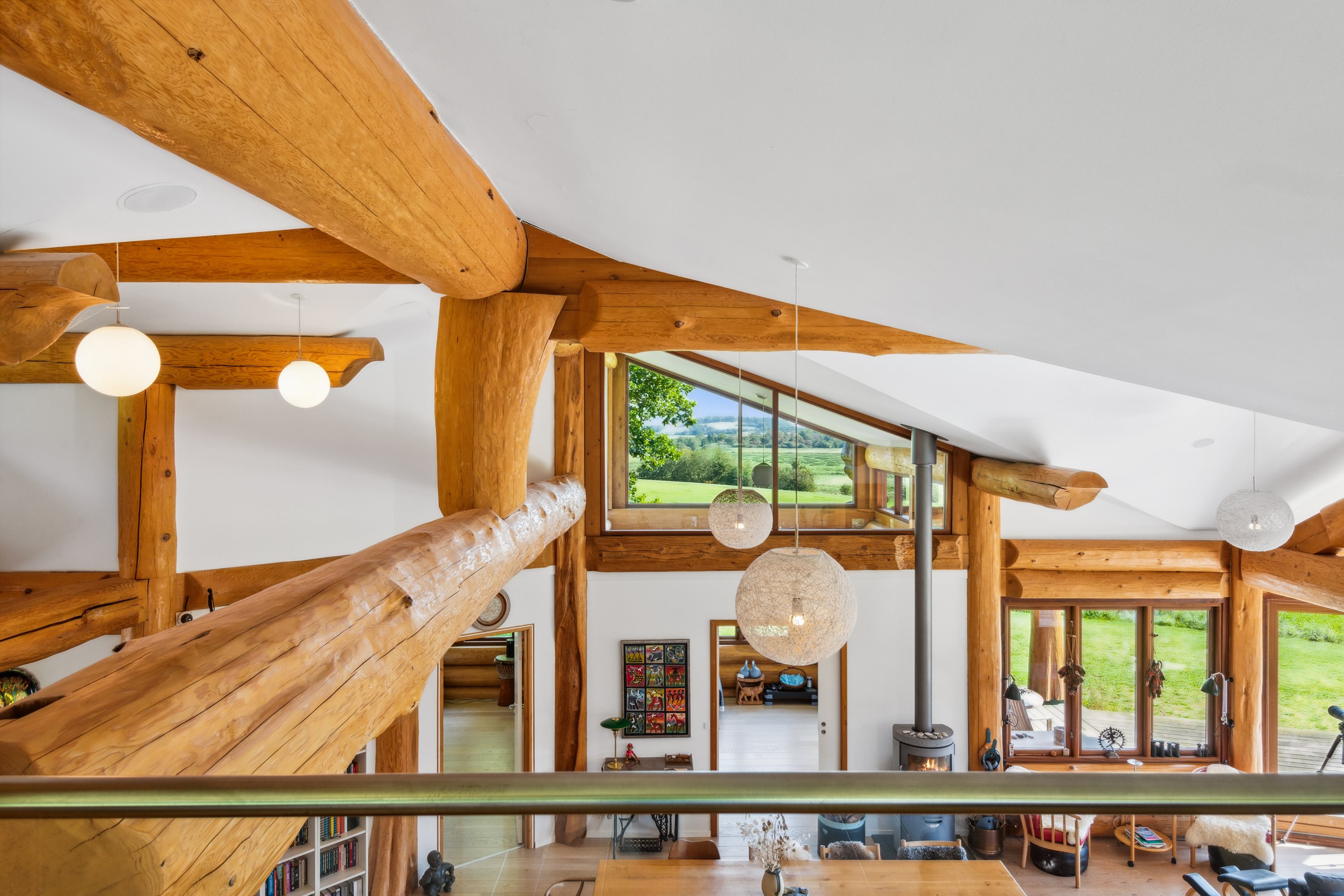 Fremhævet stue billede i fuldskærmstilstand. Billede af Svanholmsmindevej 23, Svanfolk, 9293 Kongerslev