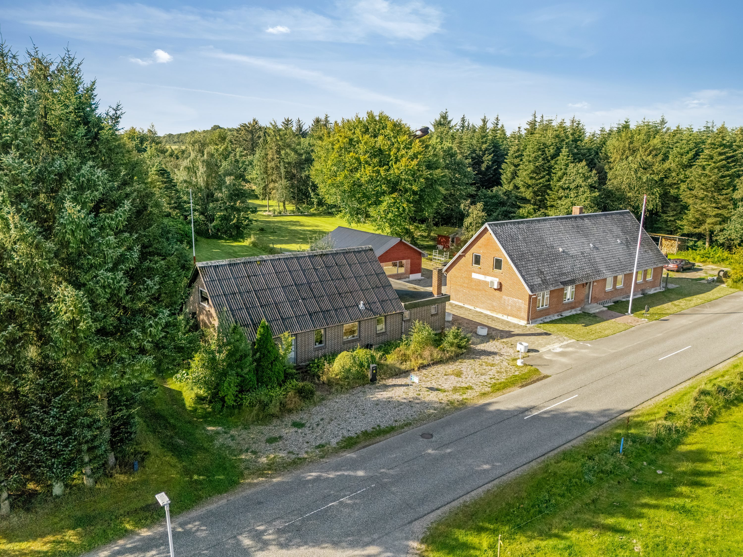 Fremhævet luftfoto billede i fuldskærmstilstand. Billede af Torstedvej 55, Torsted, 6980 Tim