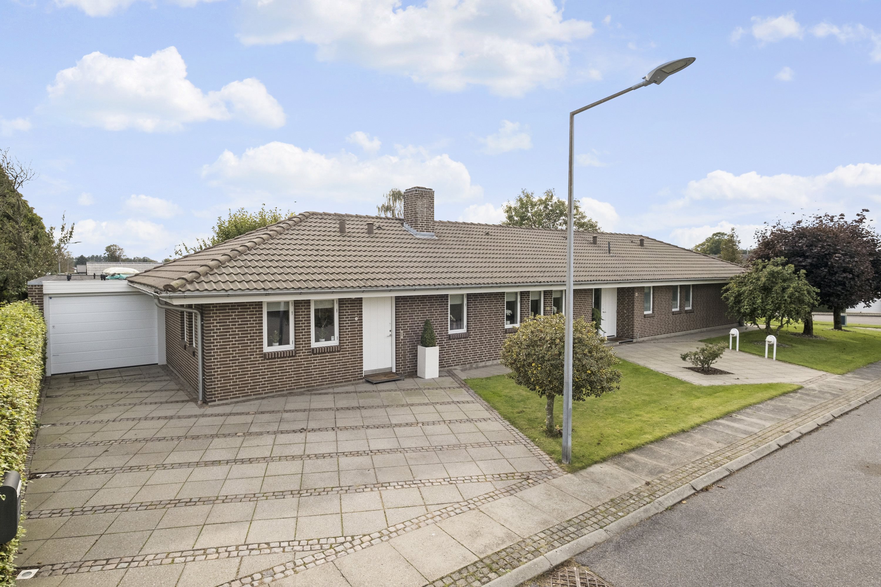 Miniaturebillede 1: ejendommen. Billede af Østervang 68, 9362 Gandrup