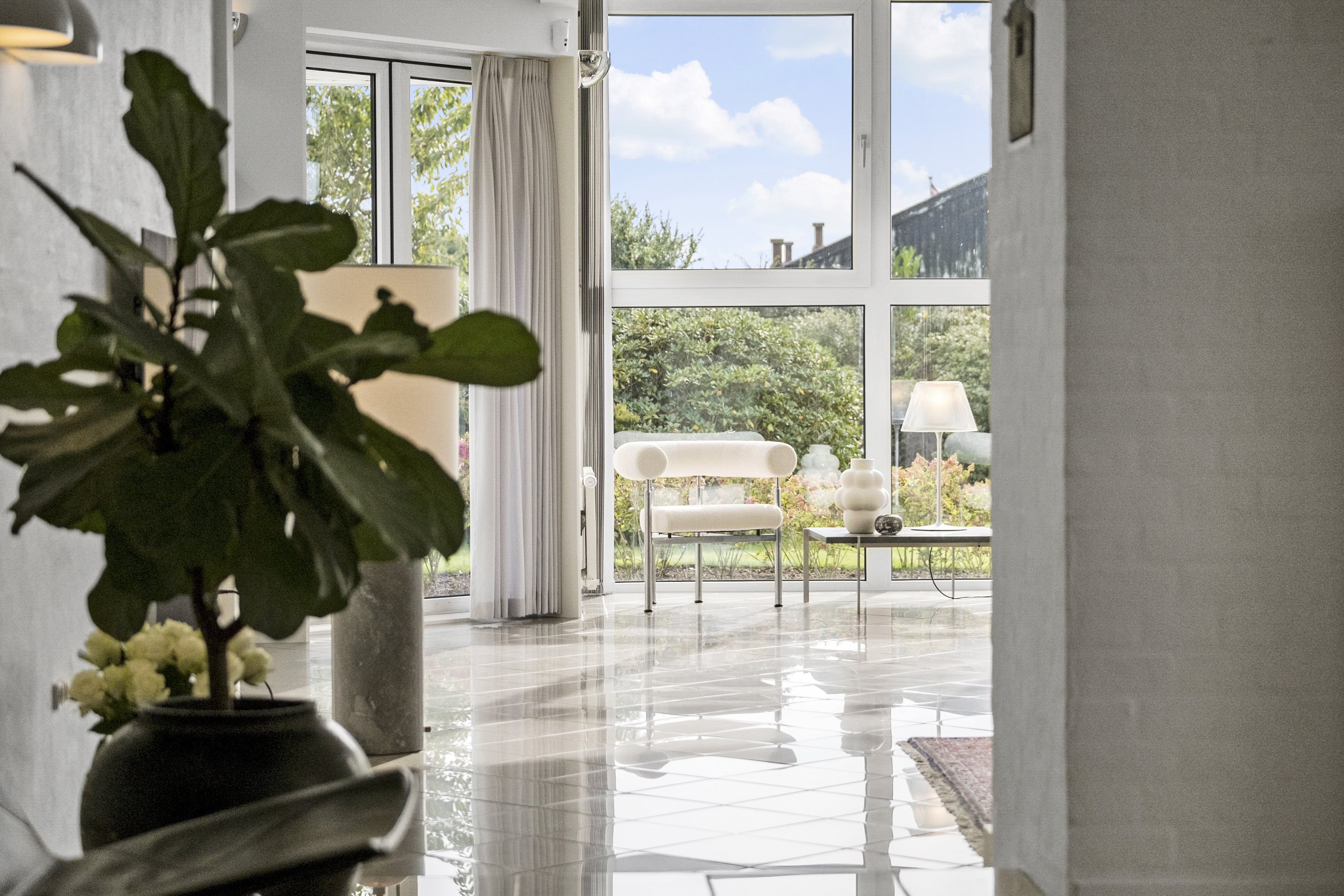 Fremhævet stue billede i fuldskærmstilstand. Billede af Østervang 68, 9362 Gandrup