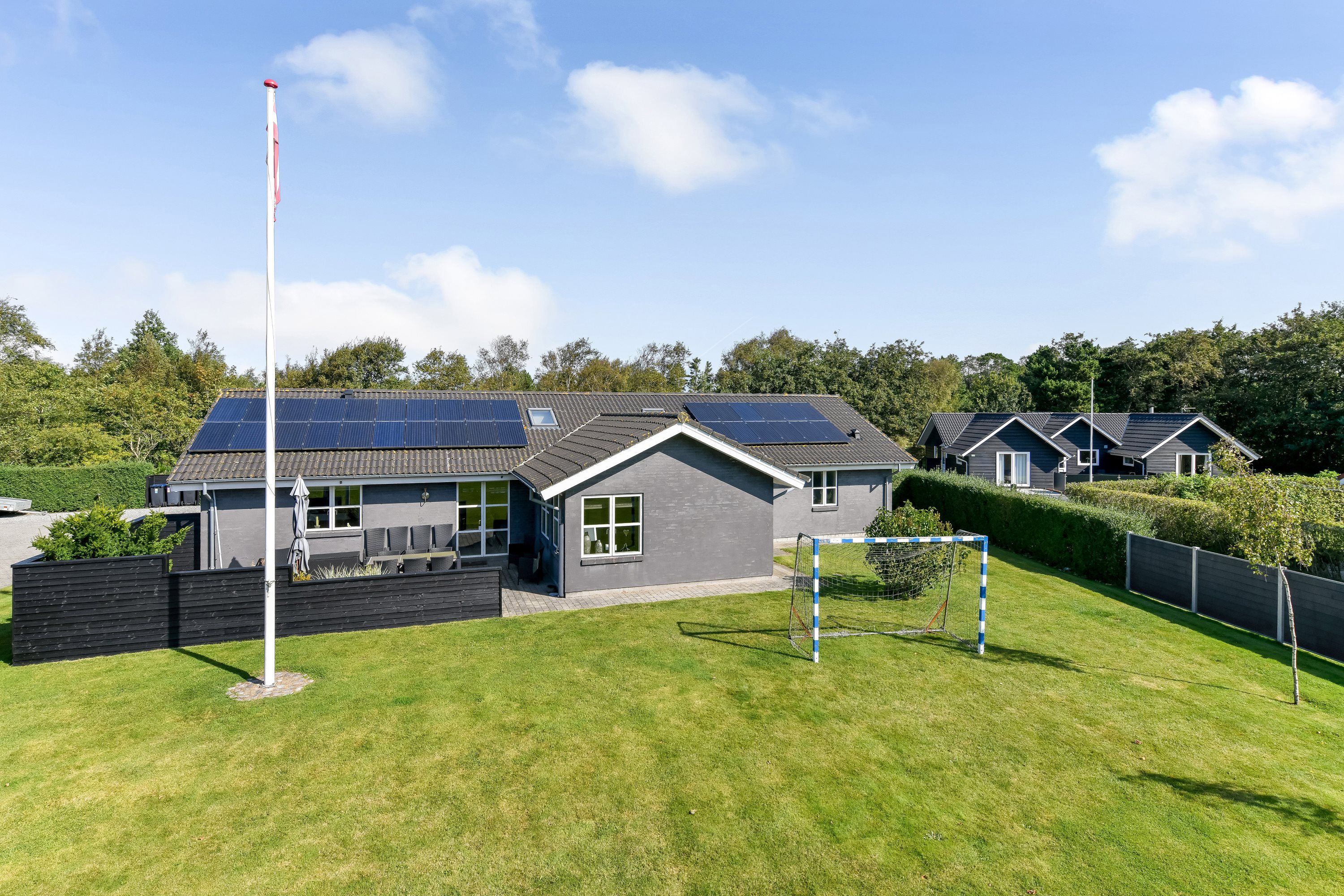 Fremhævet ejendommen billede i fuldskærmstilstand. Billede af Blåvandvej 51C, 6857 Blåvand