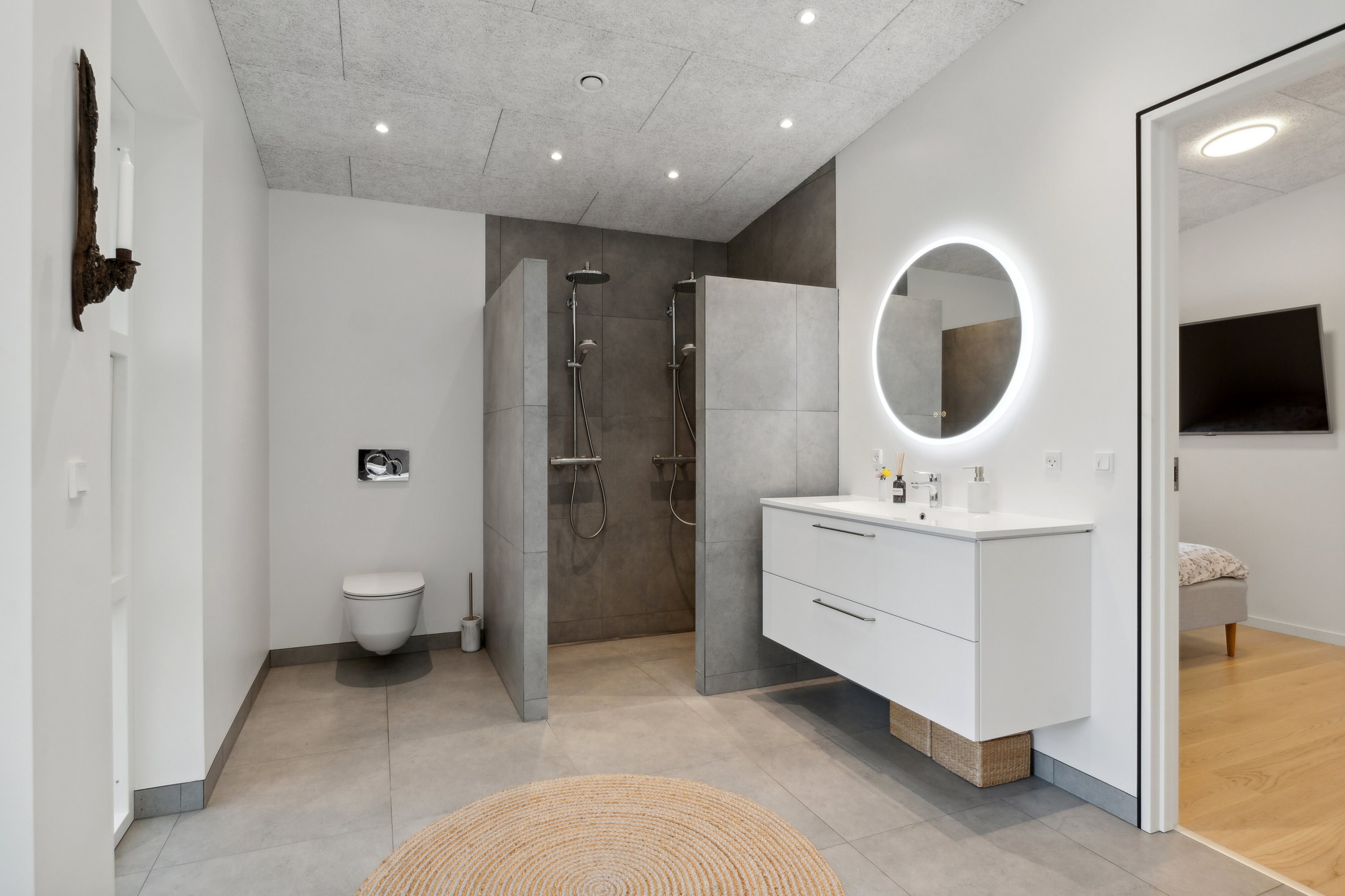 Fremhævet badeværelse billede i fuldskærmstilstand. Billede af Tyrsigvej 105, 9870 Sindal