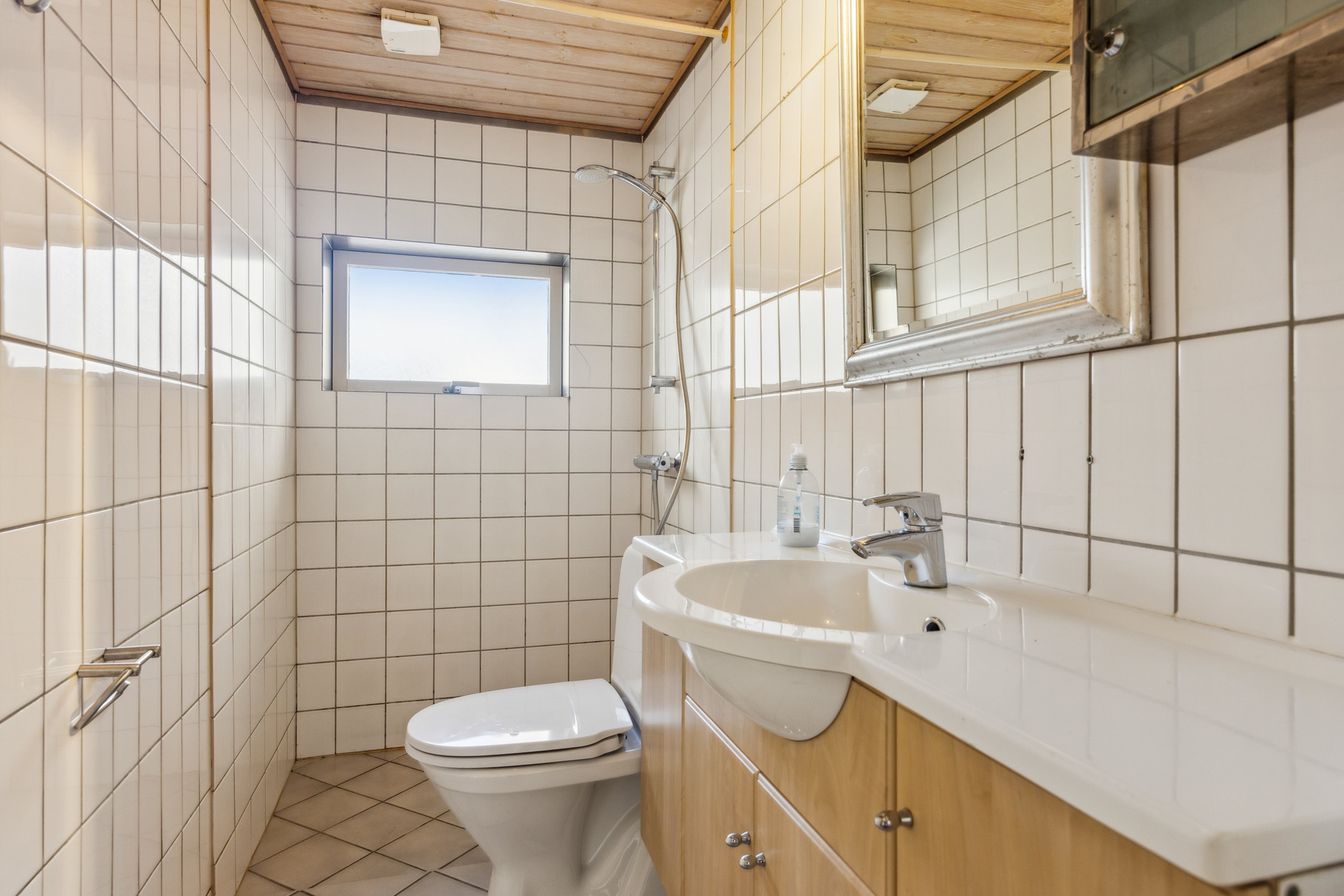 Fremhævet badeværelse billede i fuldskærmstilstand. Billede af Krogensvej 34, Vester Hassing, 9310 Vodskov